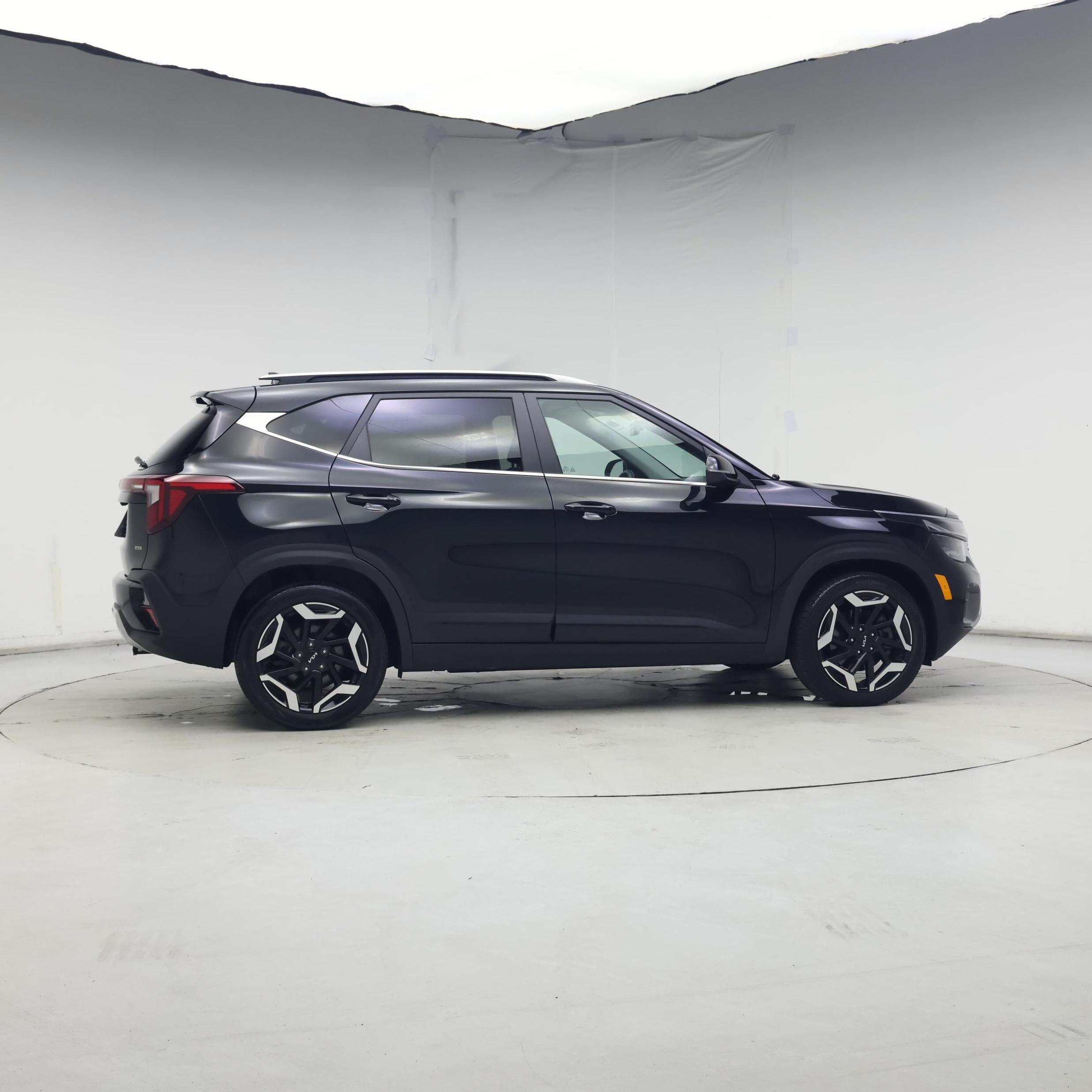 Thumbnail: 2024 Kia Seltos - 7