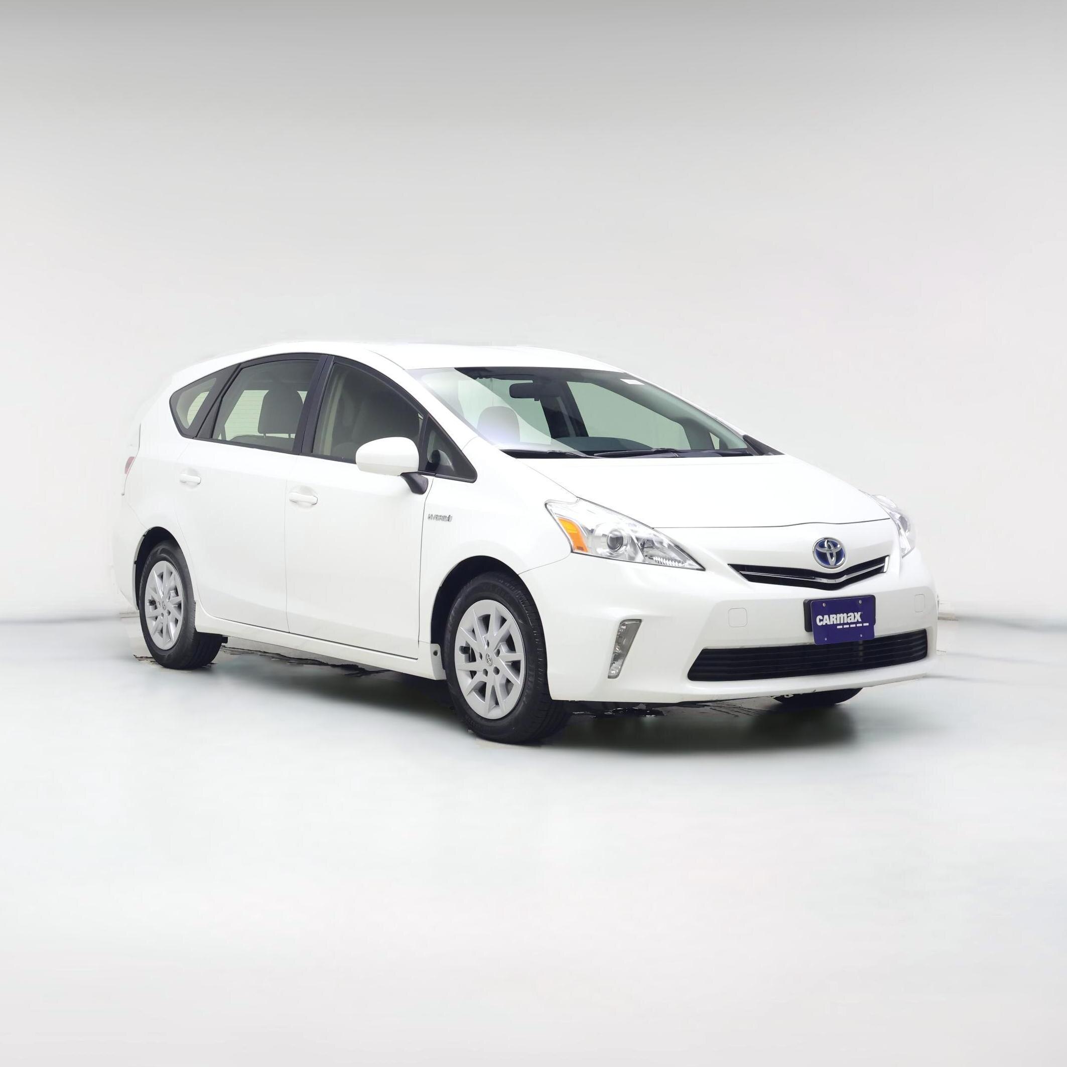 Thumbnail: 2014 Toyota Prius v - 1