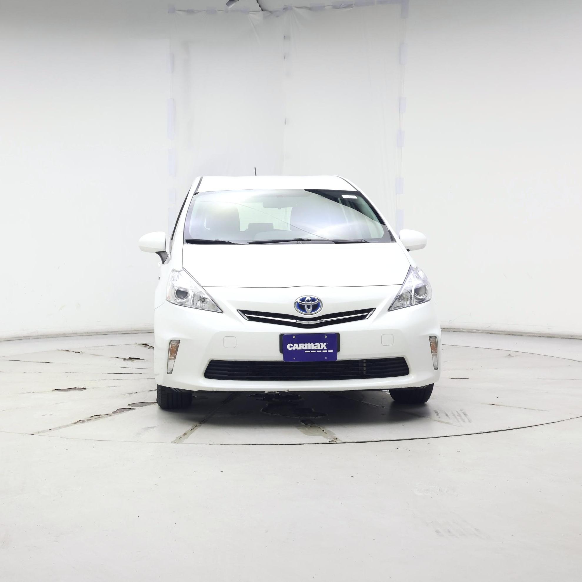 Thumbnail: 2014 Toyota Prius v - 5