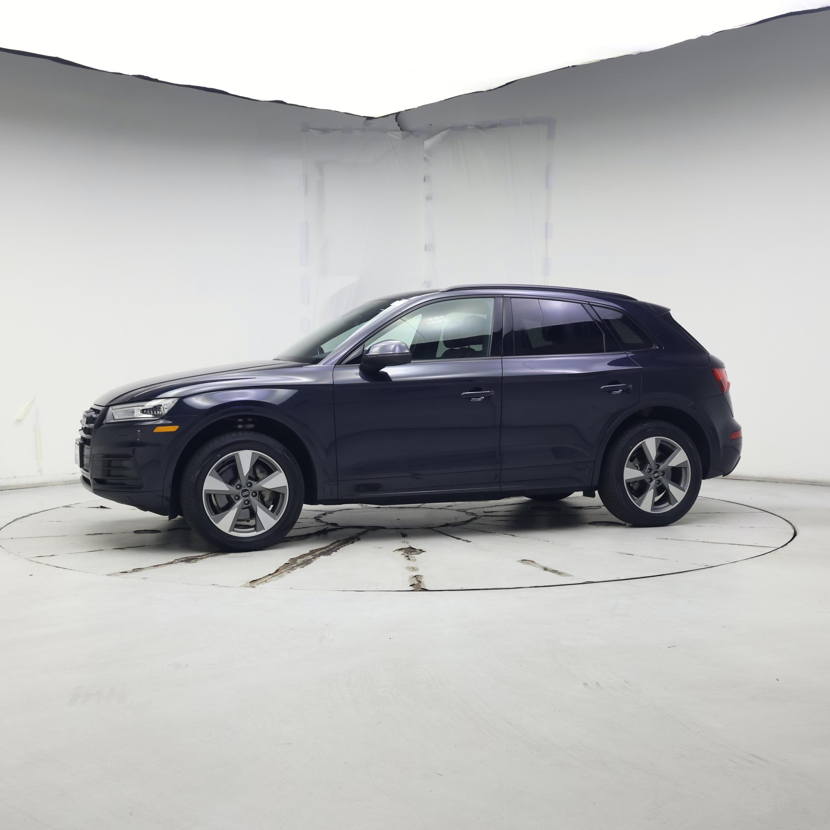 Thumbnail: 2020 Audi Q5 - 3