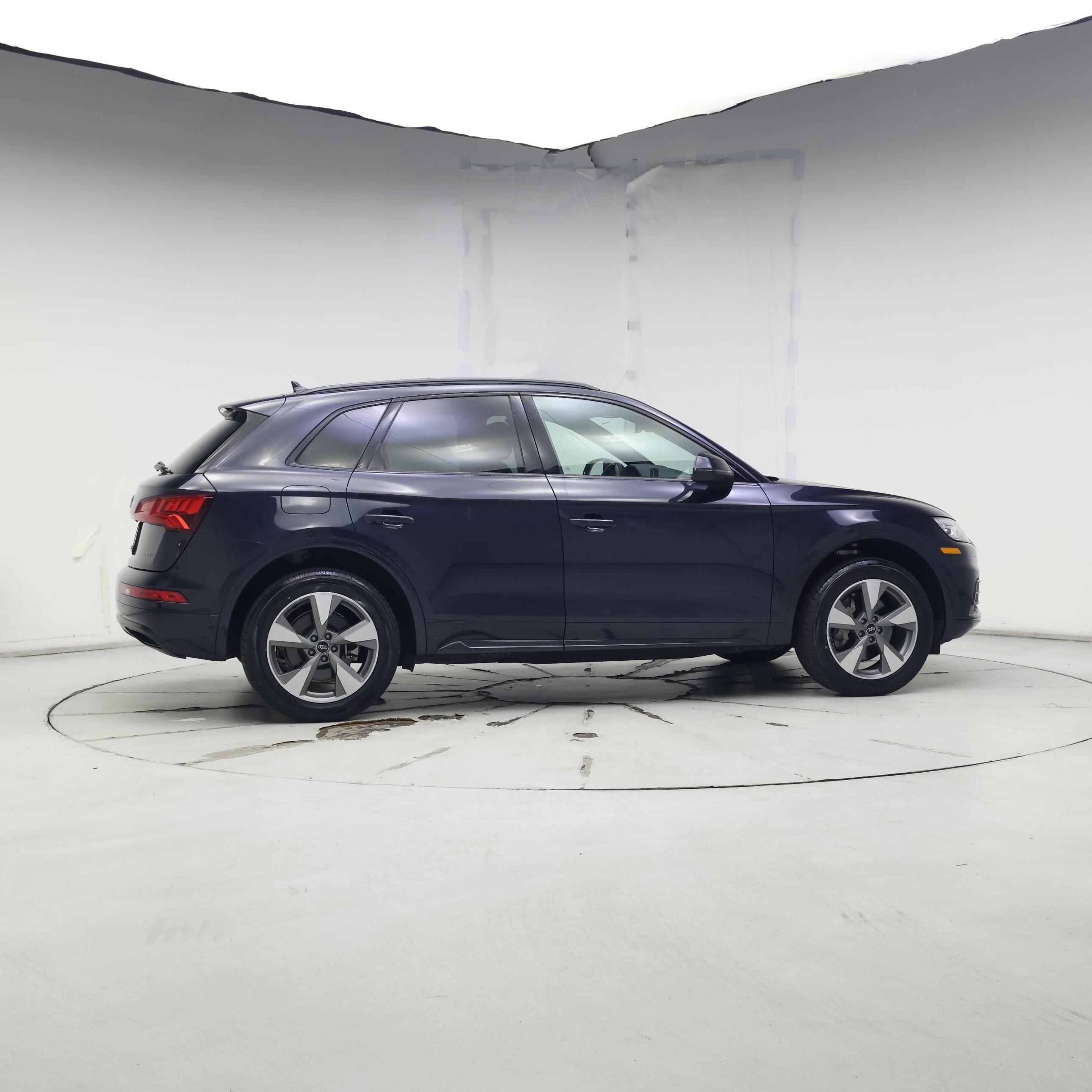 Thumbnail: 2020 Audi Q5 - 7