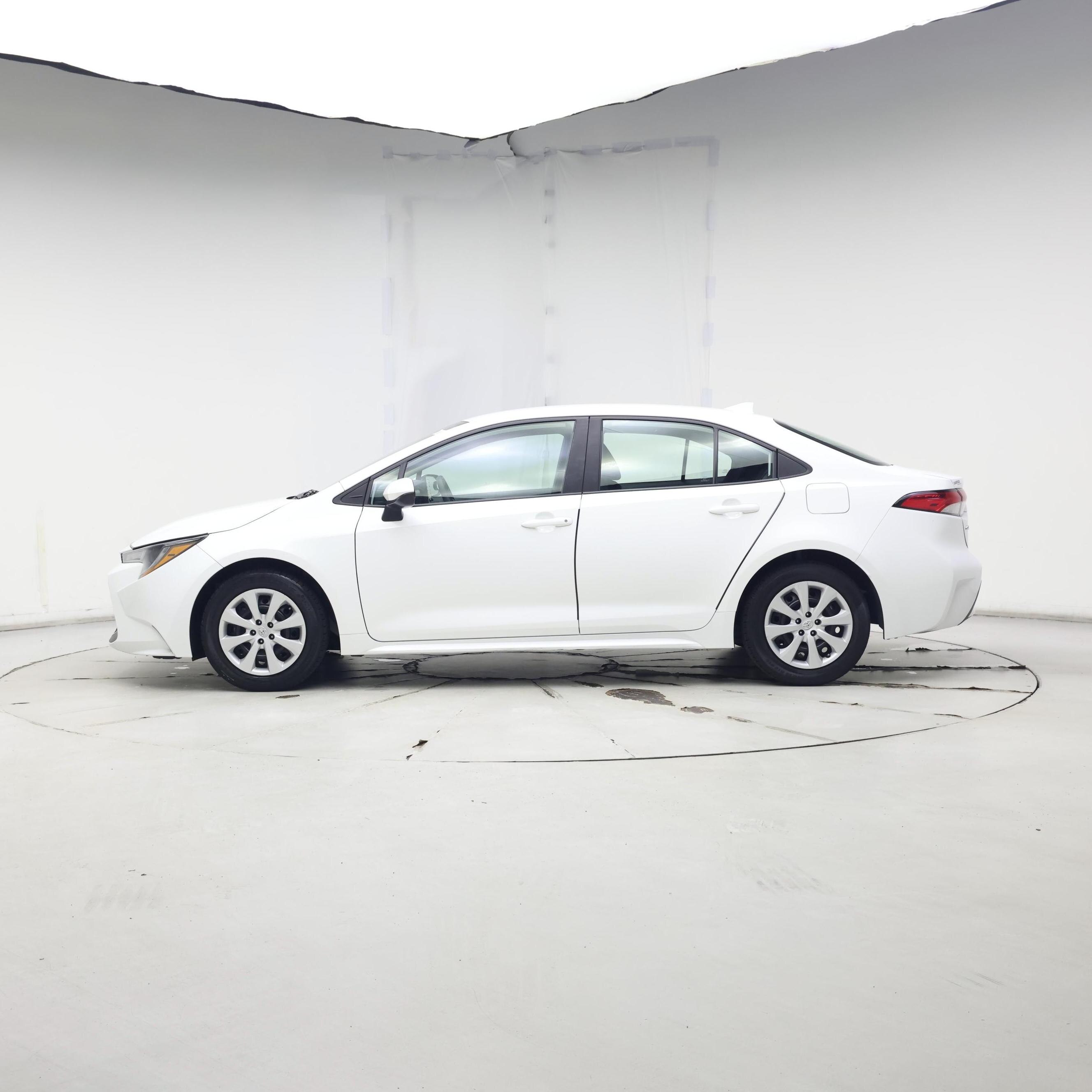 Thumbnail: 2022 Toyota Corolla - 3