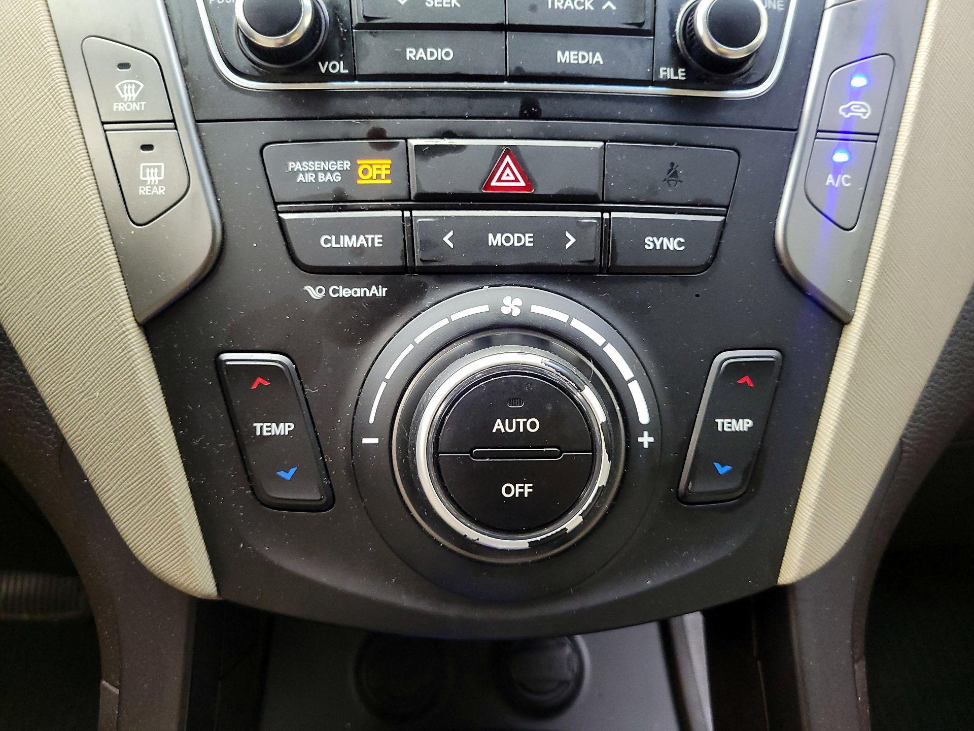 Thumbnail: 2017 Hyundai Santa Fe - 16