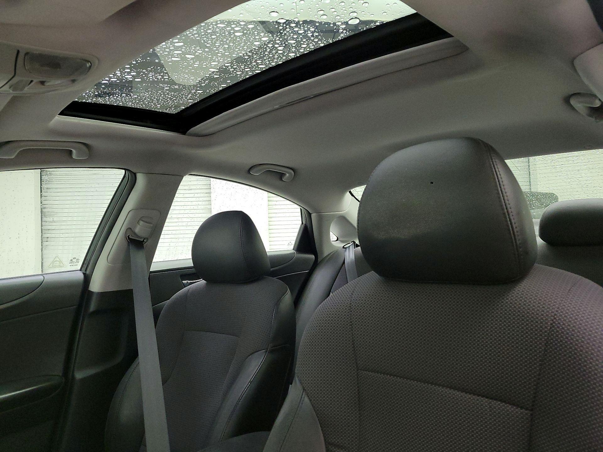 Thumbnail: 2013 Hyundai Sonata - 20