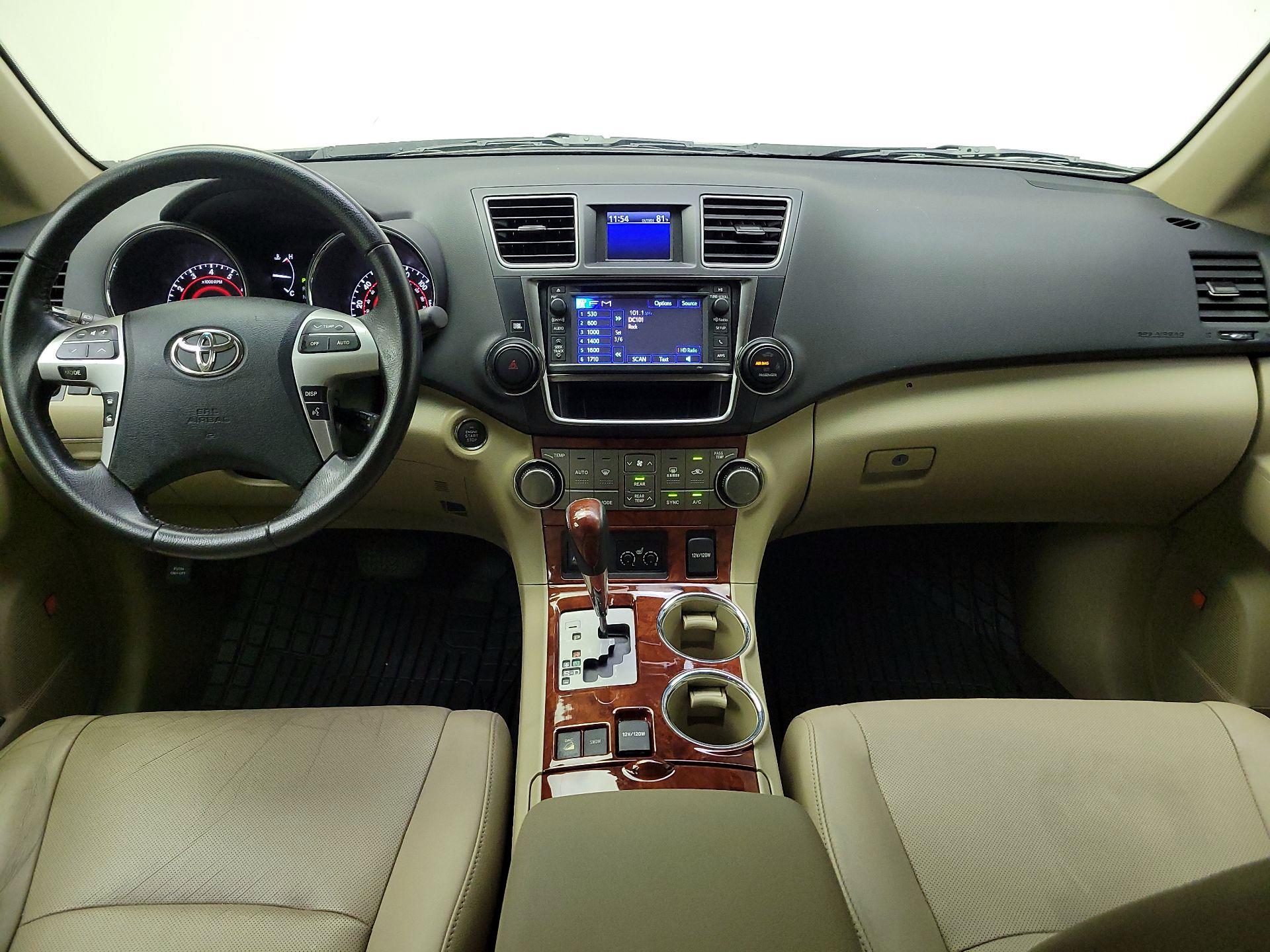 Thumbnail: 2013 Toyota Highlander - 9