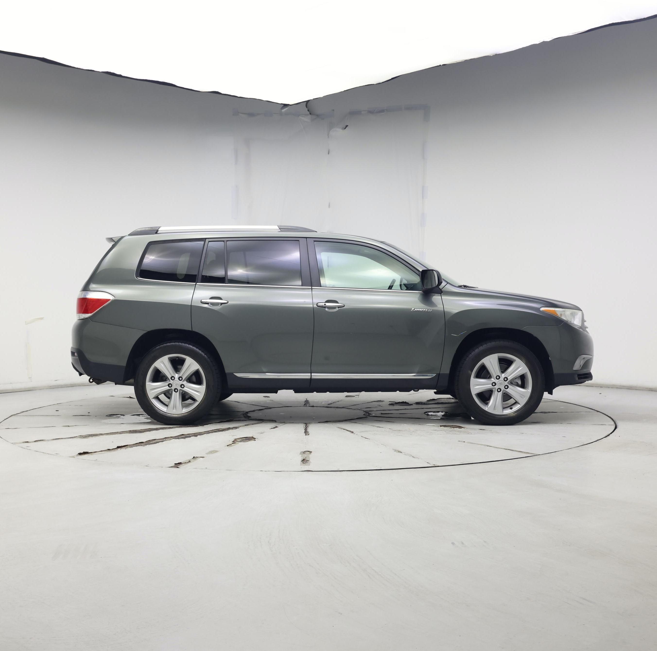 Thumbnail: 2013 Toyota Highlander - 7