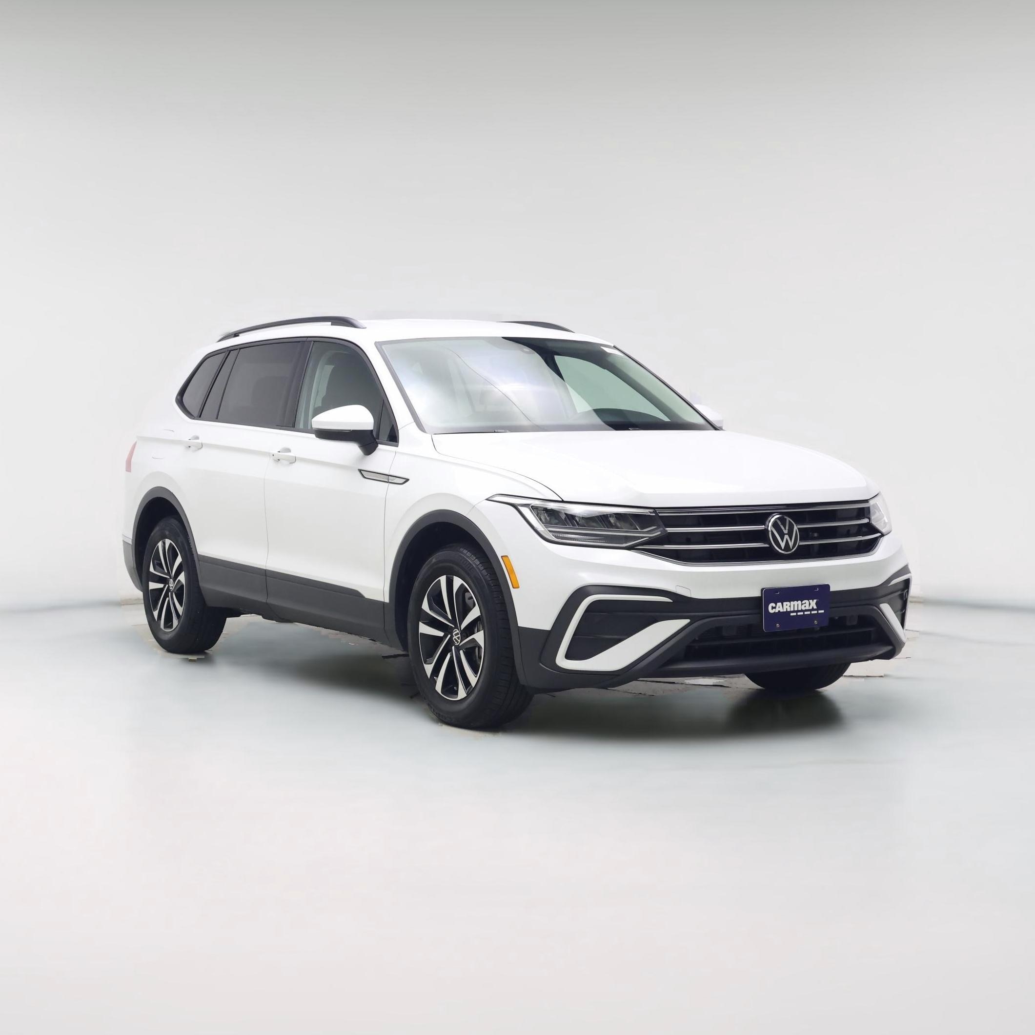 Thumbnail: 2023 Volkswagen Tiguan - 1