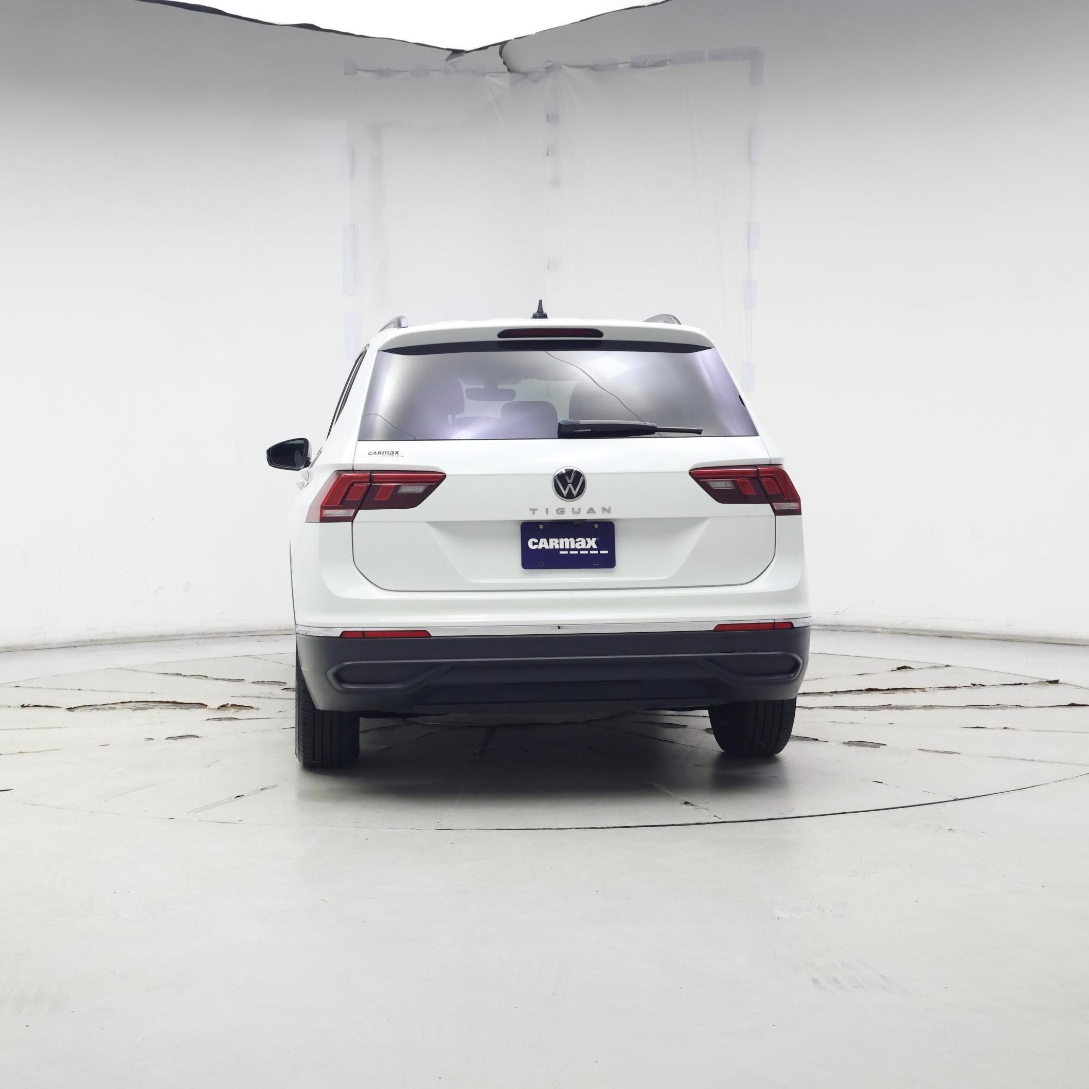Thumbnail: 2023 Volkswagen Tiguan - 6