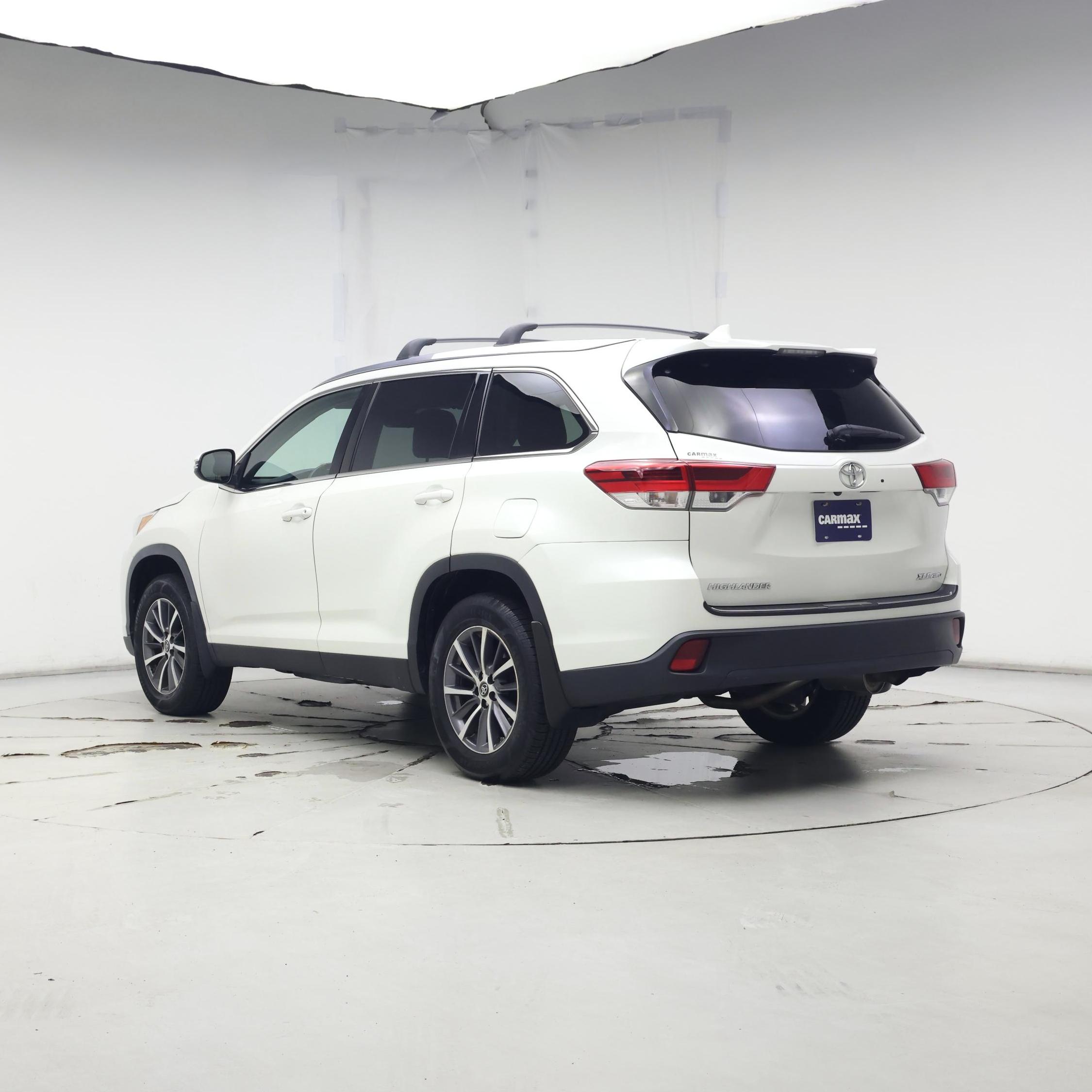 Thumbnail: 2019 Toyota Highlander - 2