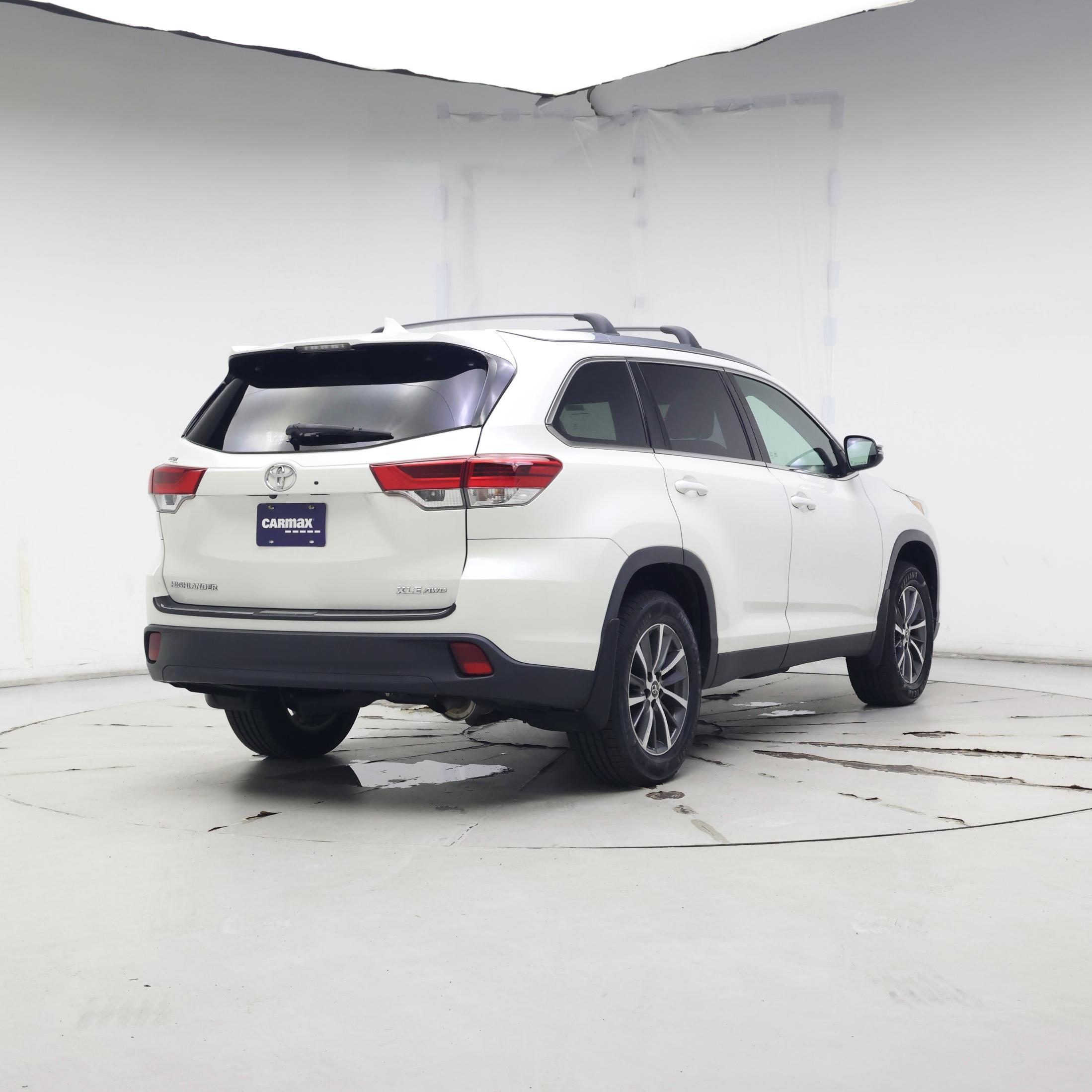 Thumbnail: 2019 Toyota Highlander - 8
