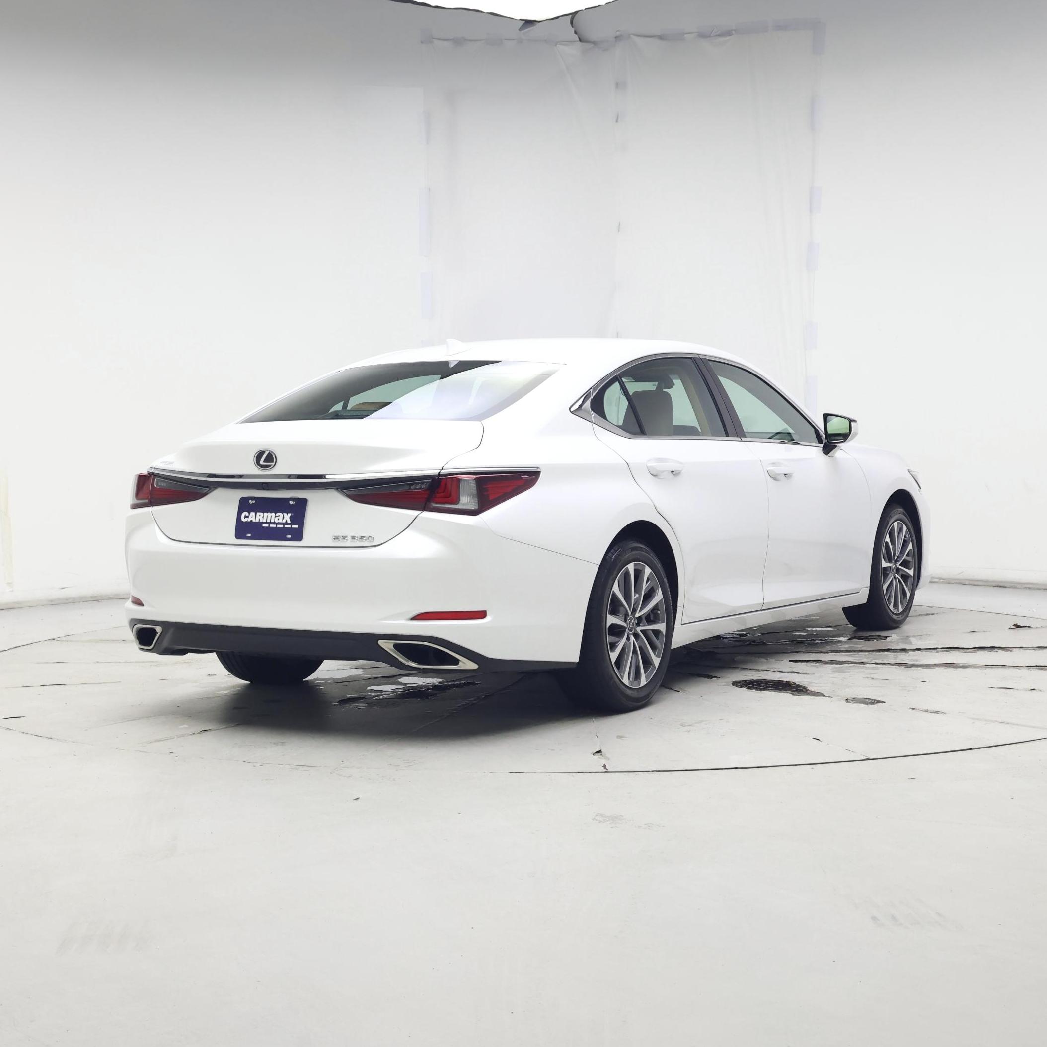 Thumbnail: 2022 Lexus ES - 8