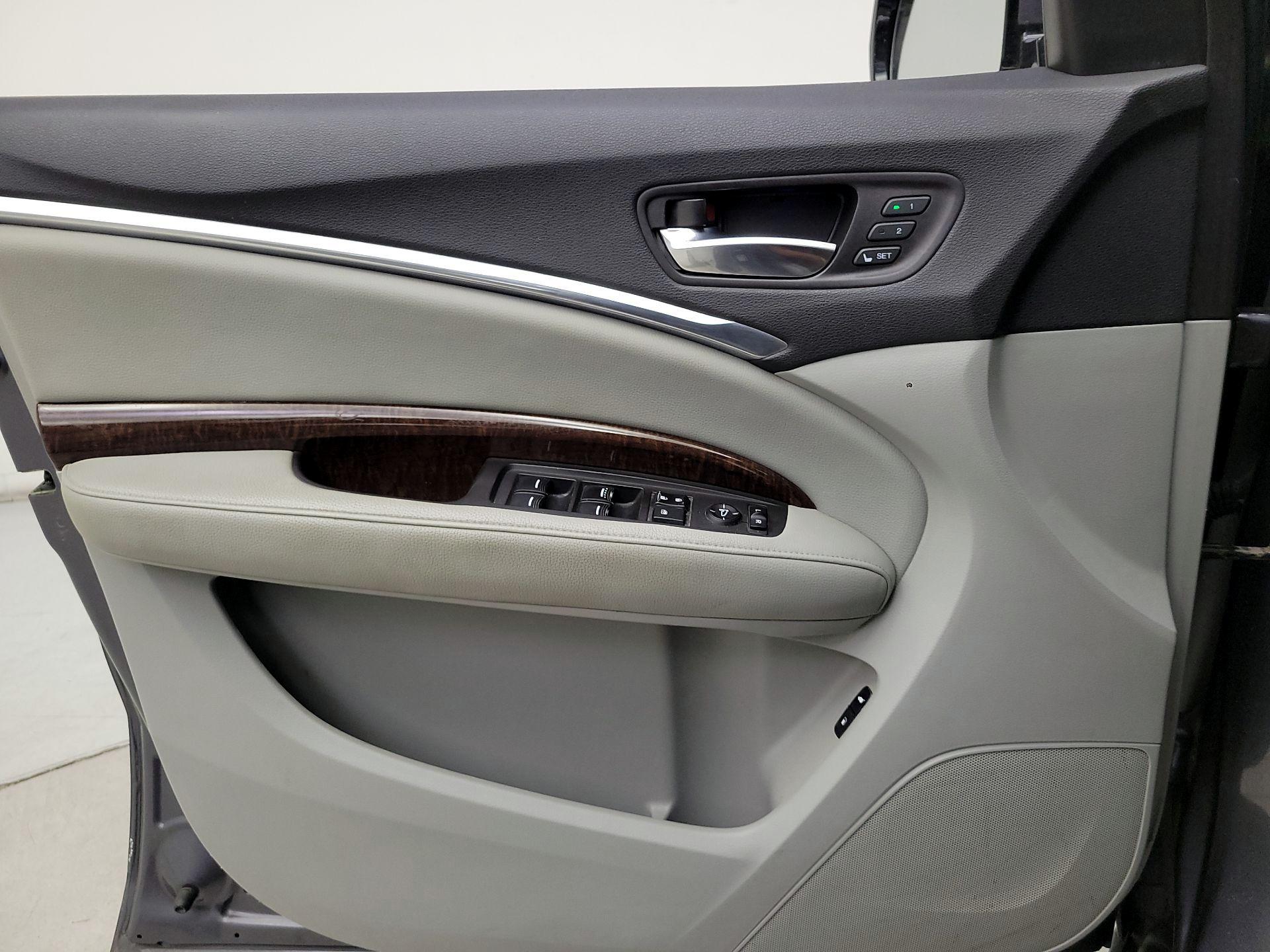 Thumbnail: 2017 Acura MDX - 12
