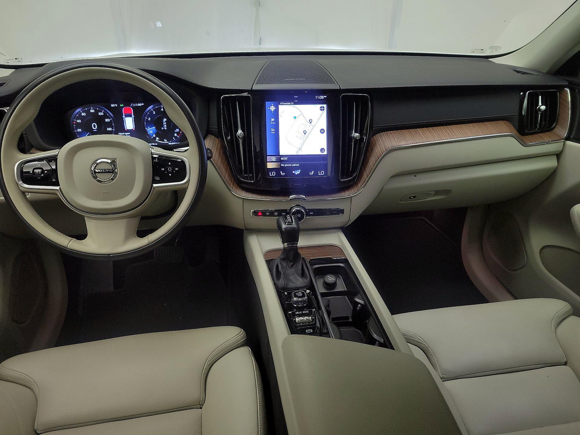 Thumbnail: 2020 Volvo XC60 - 9