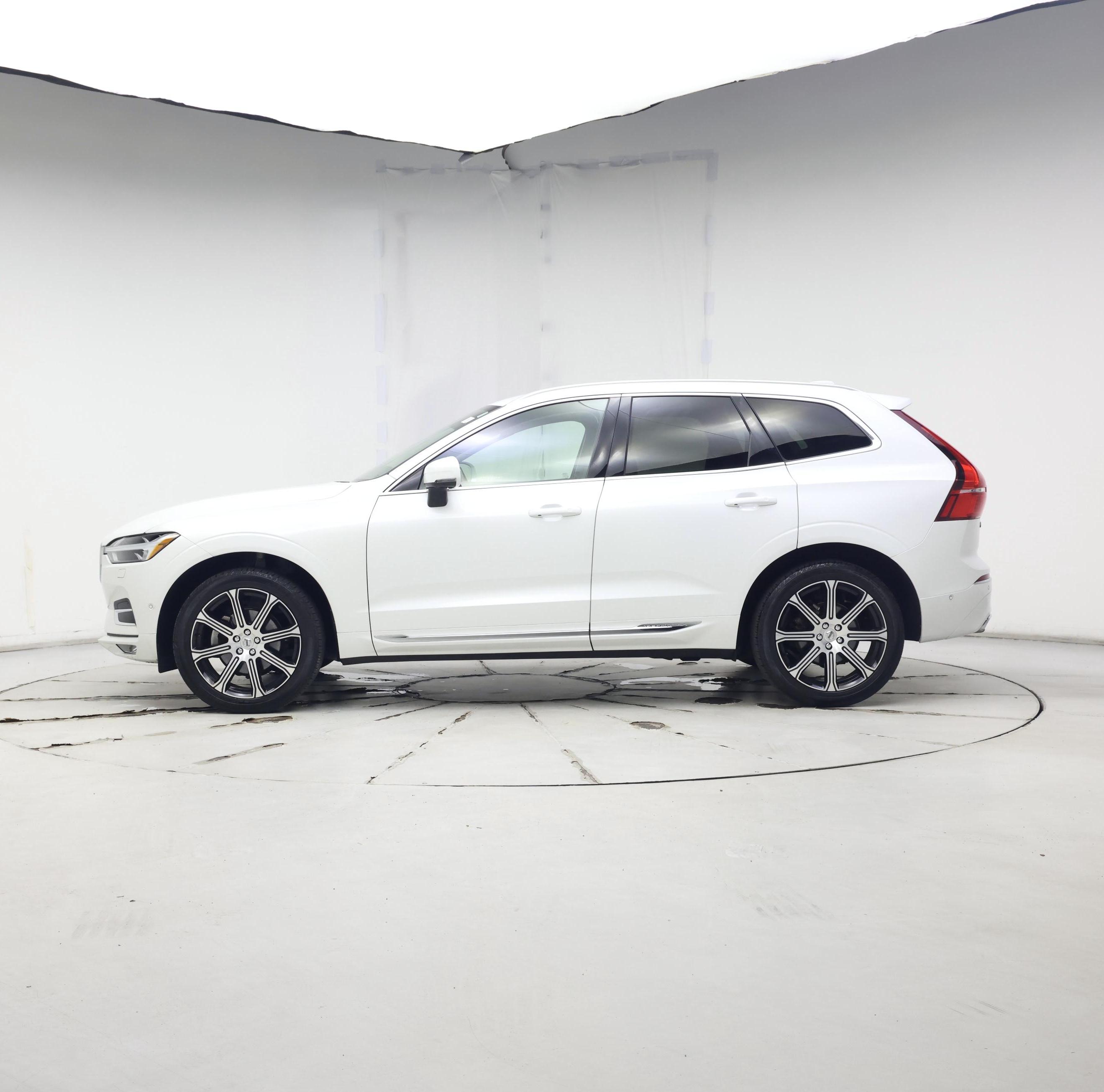 Thumbnail: 2020 Volvo XC60 - 3