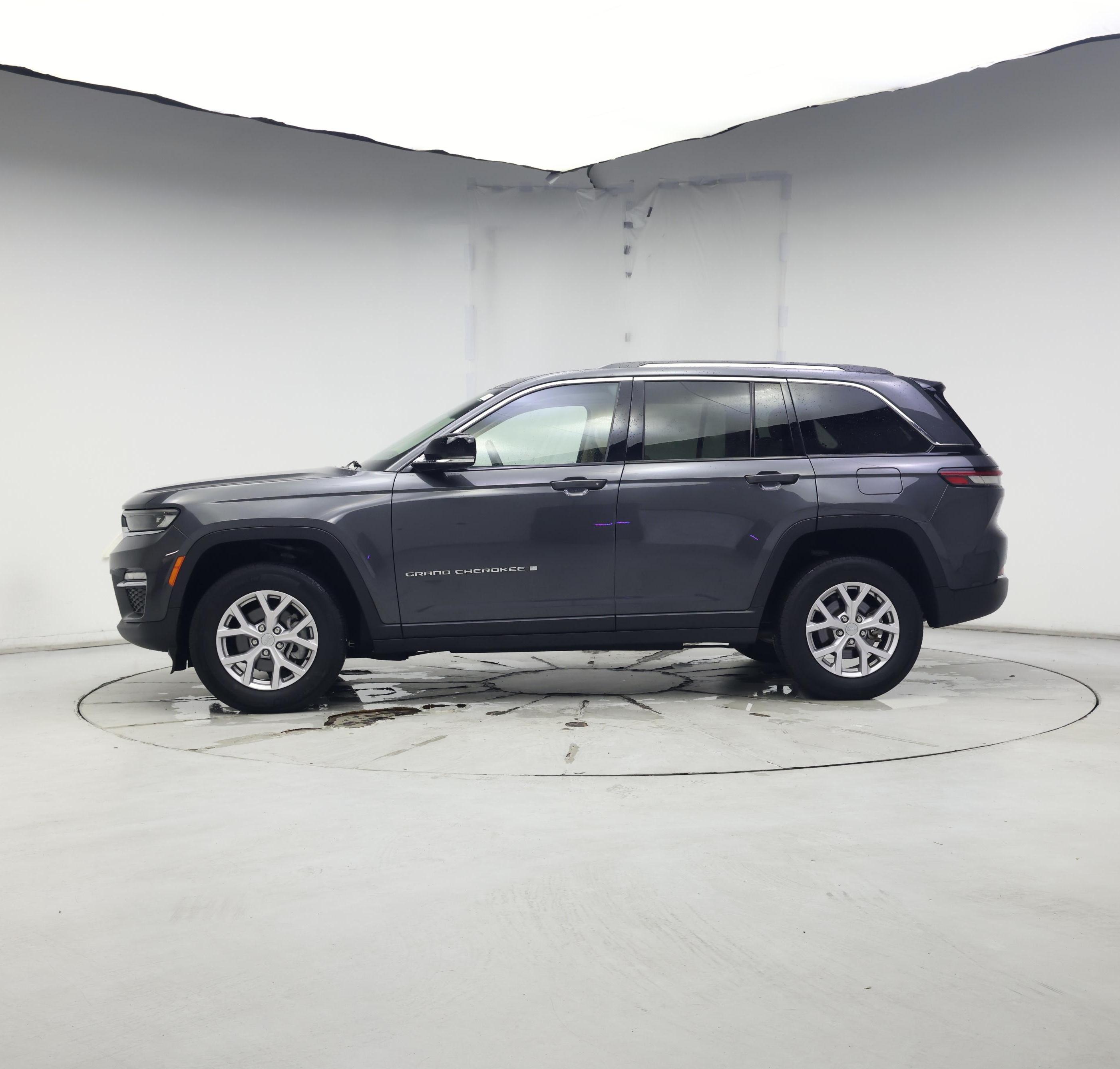 Thumbnail: 2022 Jeep Grand Cherokee - 3