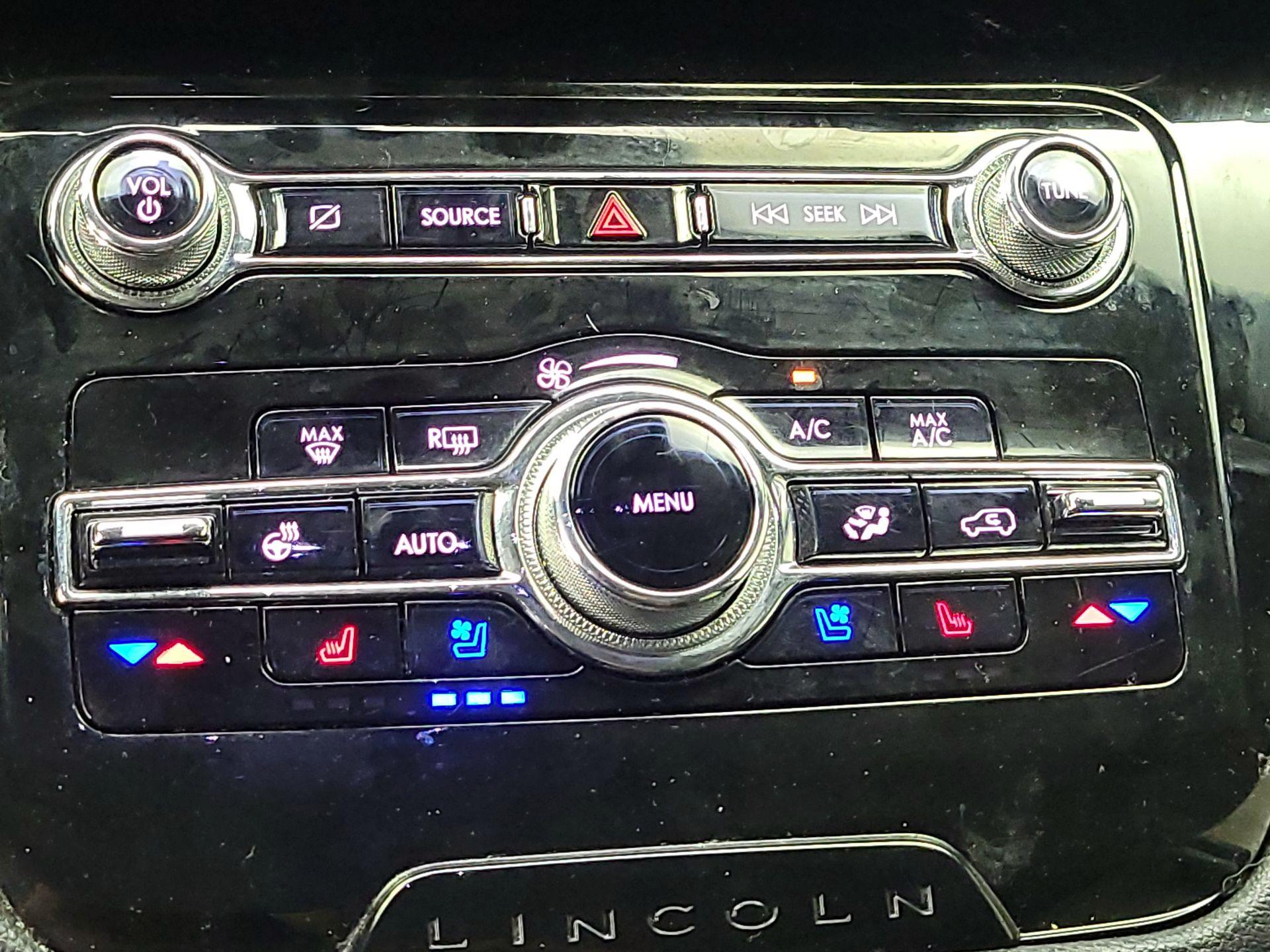 Thumbnail: 2021 Lincoln Corsair - 17