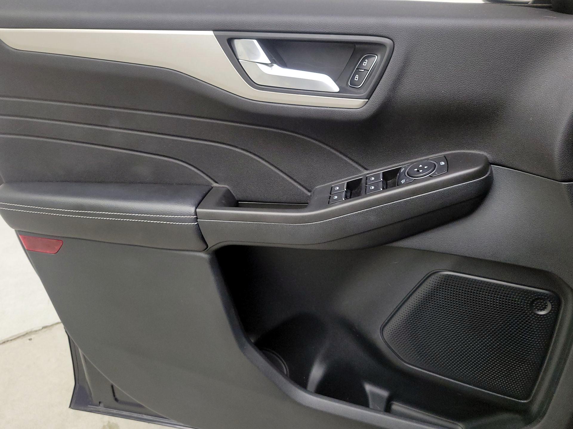 Thumbnail: 2021 Ford Escape - 12