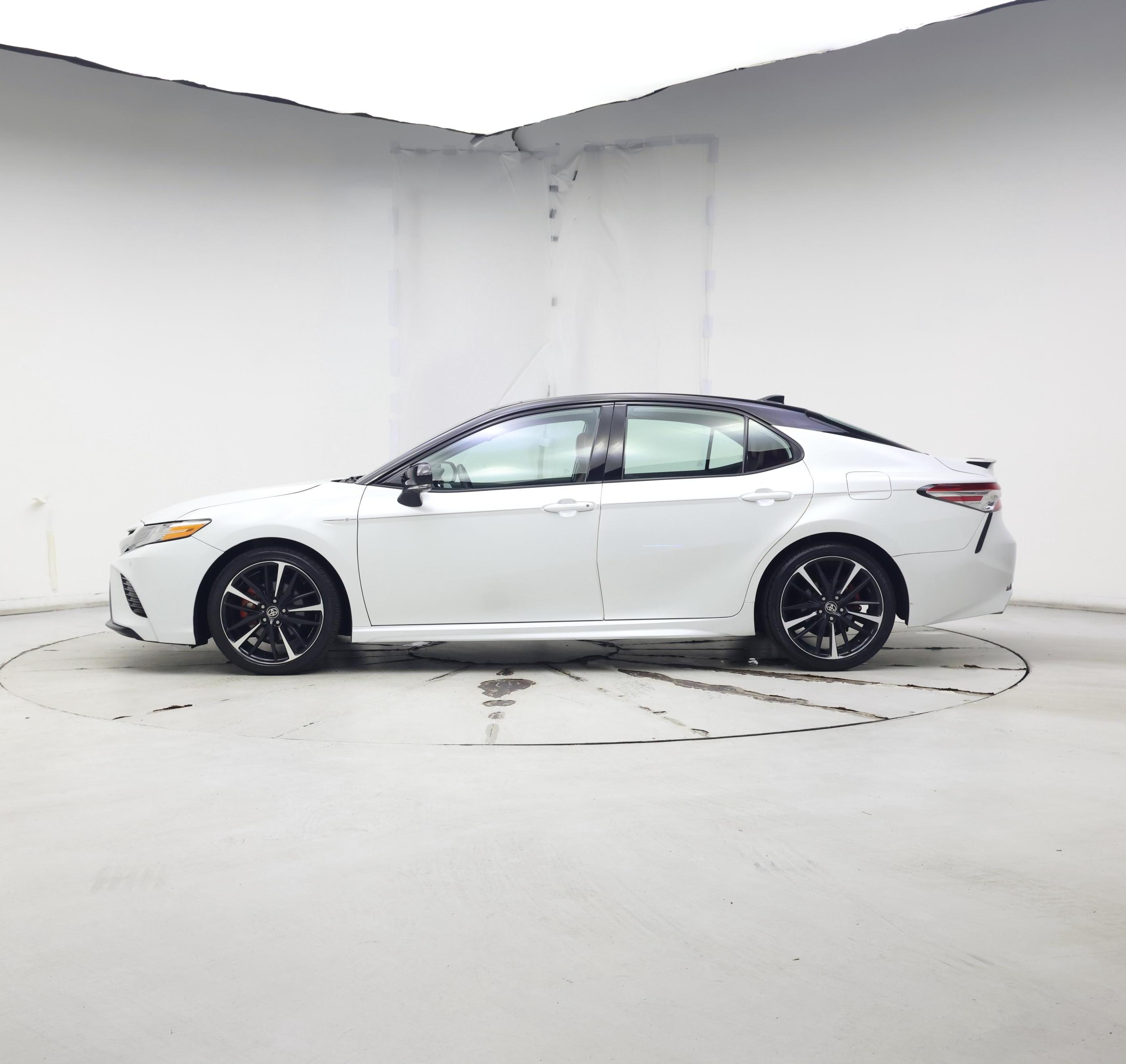 Thumbnail: 2020 Toyota Camry - 3
