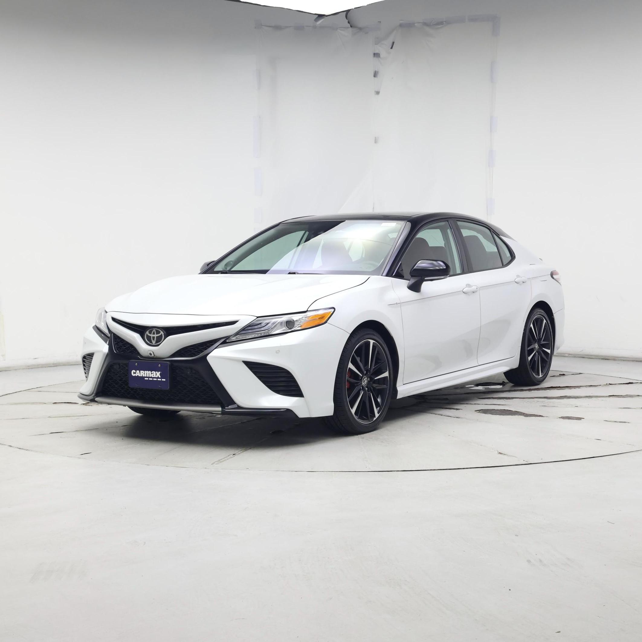 Thumbnail: 2020 Toyota Camry - 4