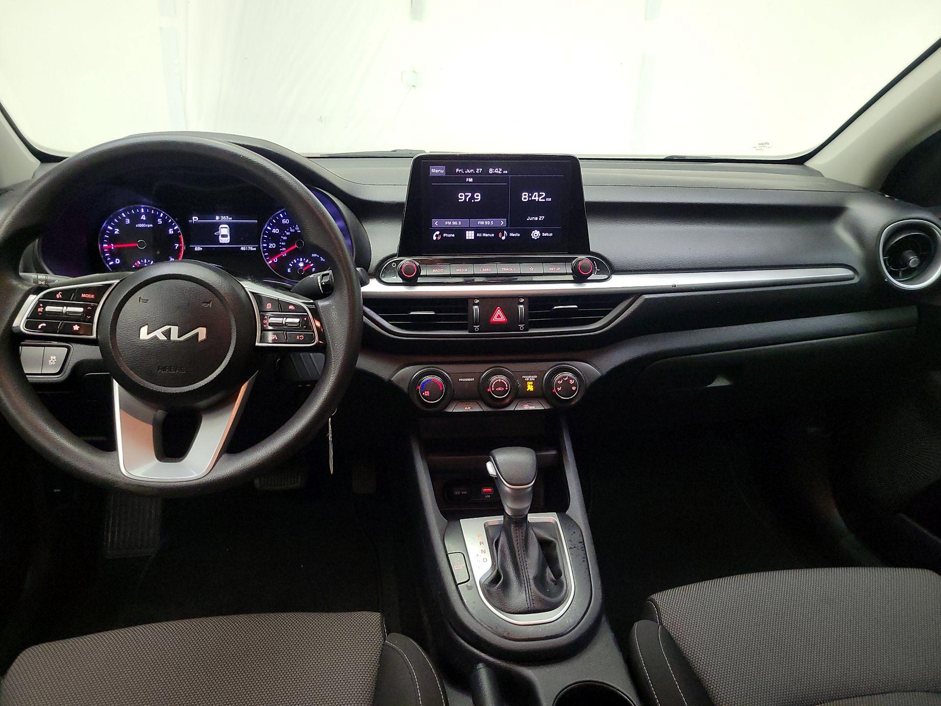 Thumbnail: 2023 Kia Forte - 9
