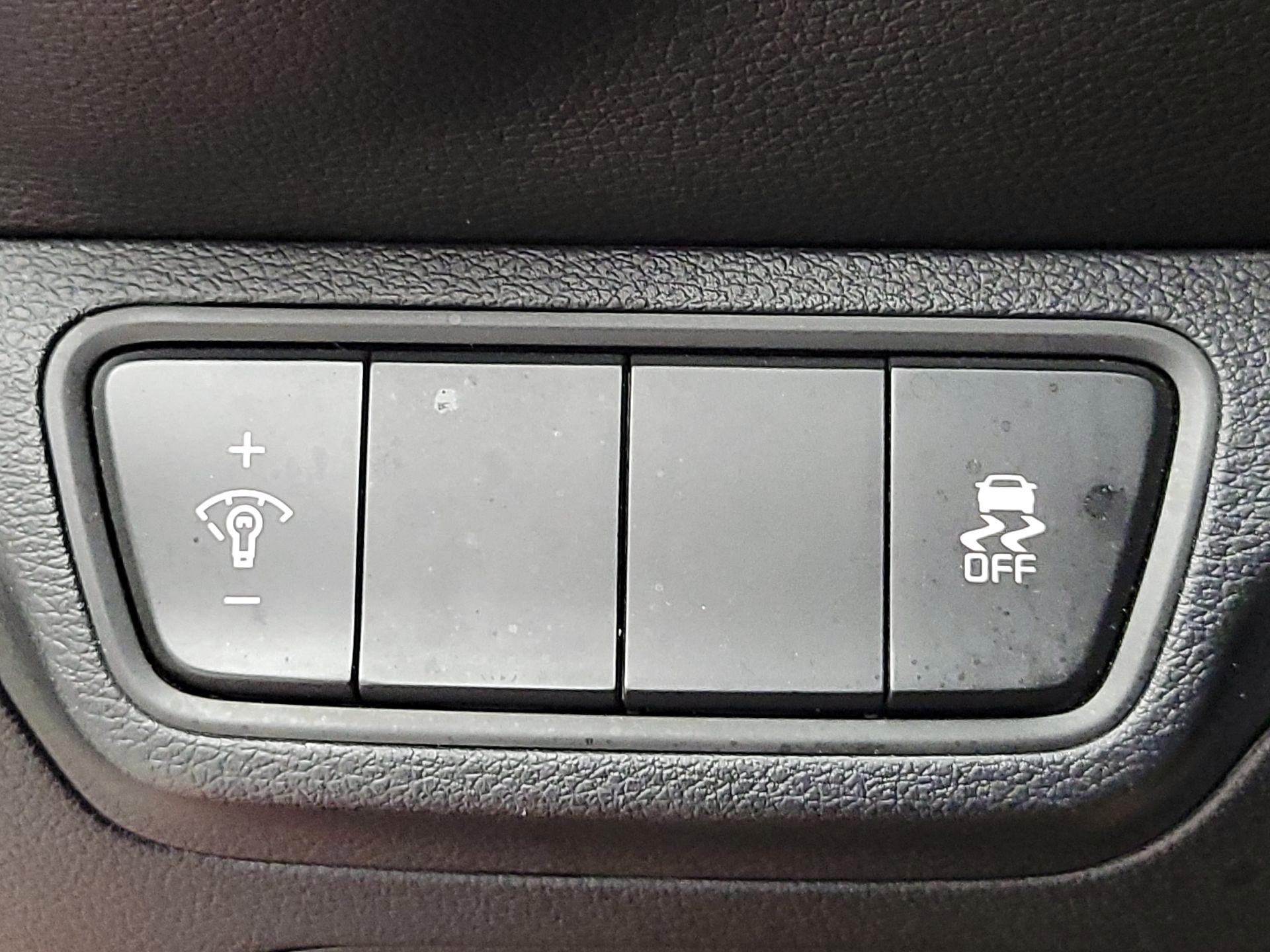 Thumbnail: 2023 Kia Forte - 13