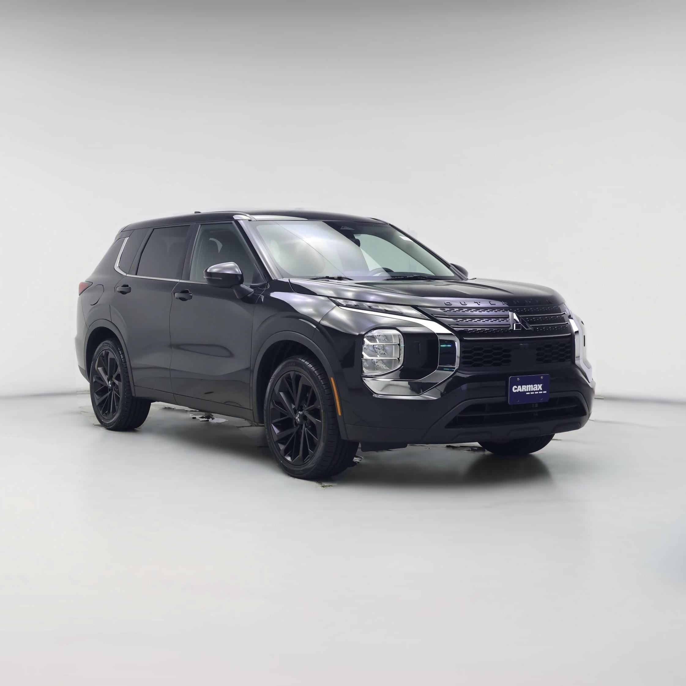 Thumbnail: 2022 Mitsubishi Outlander - 1