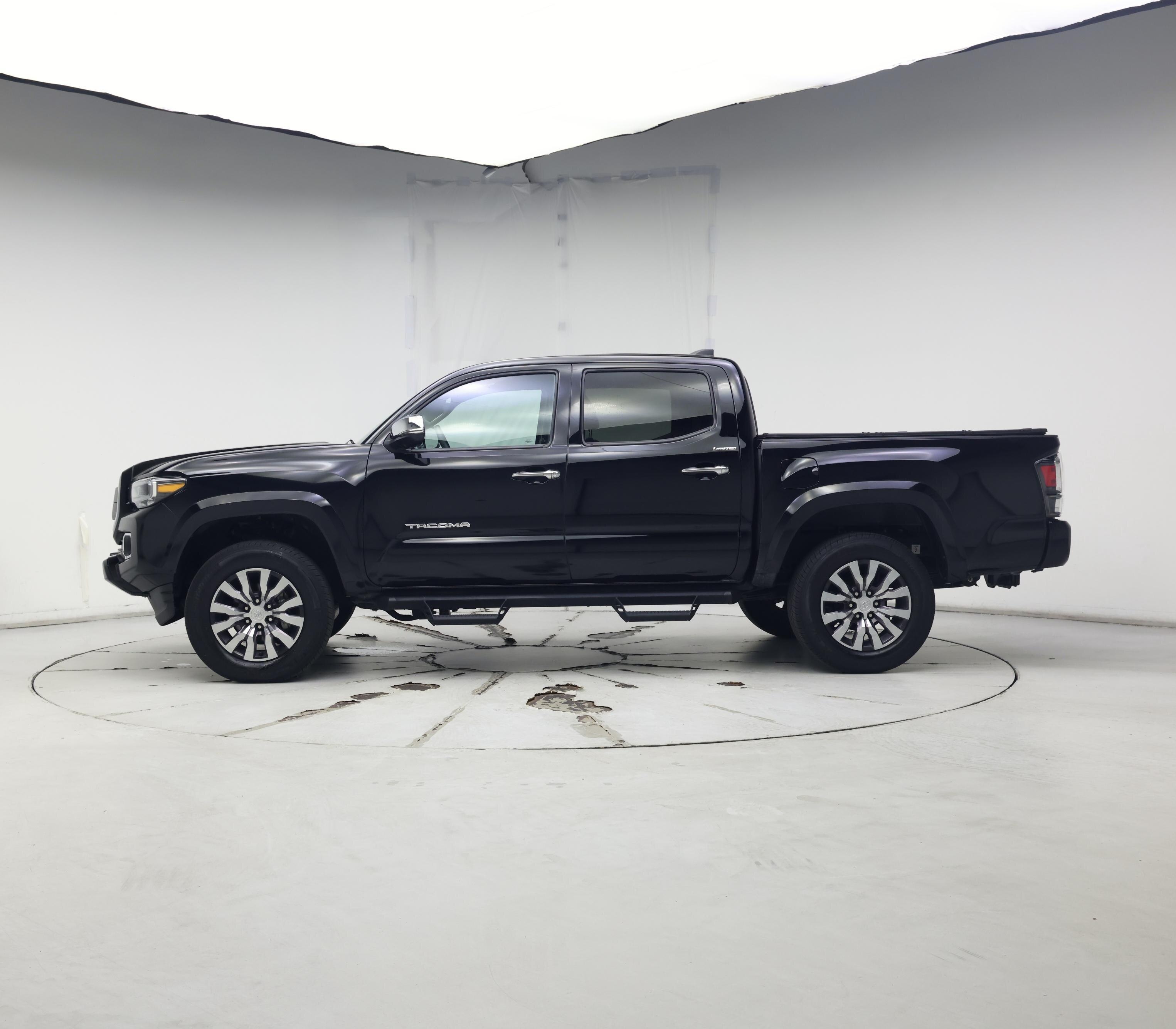 Thumbnail: 2022 Toyota Tacoma - 3