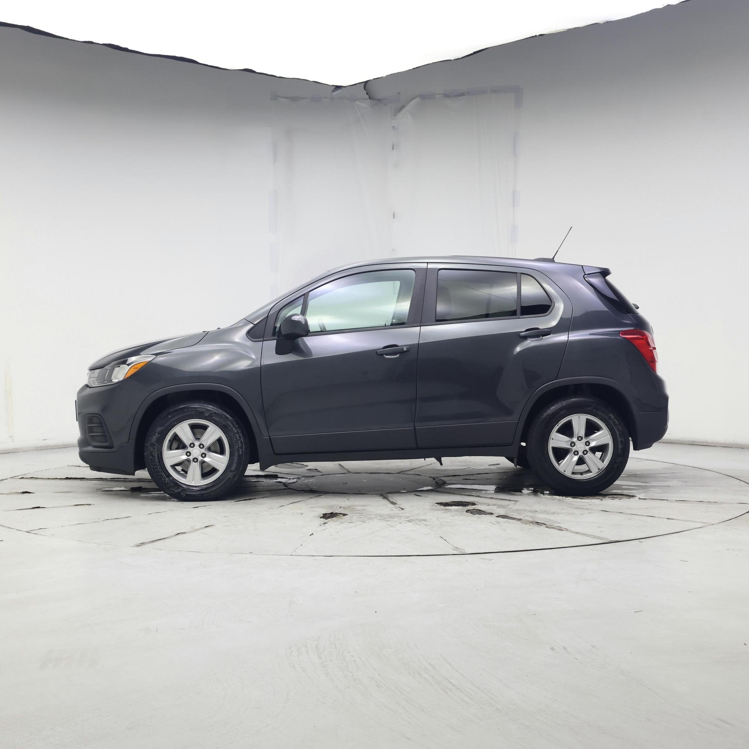 Thumbnail: 2020 Chevrolet Trax - 3