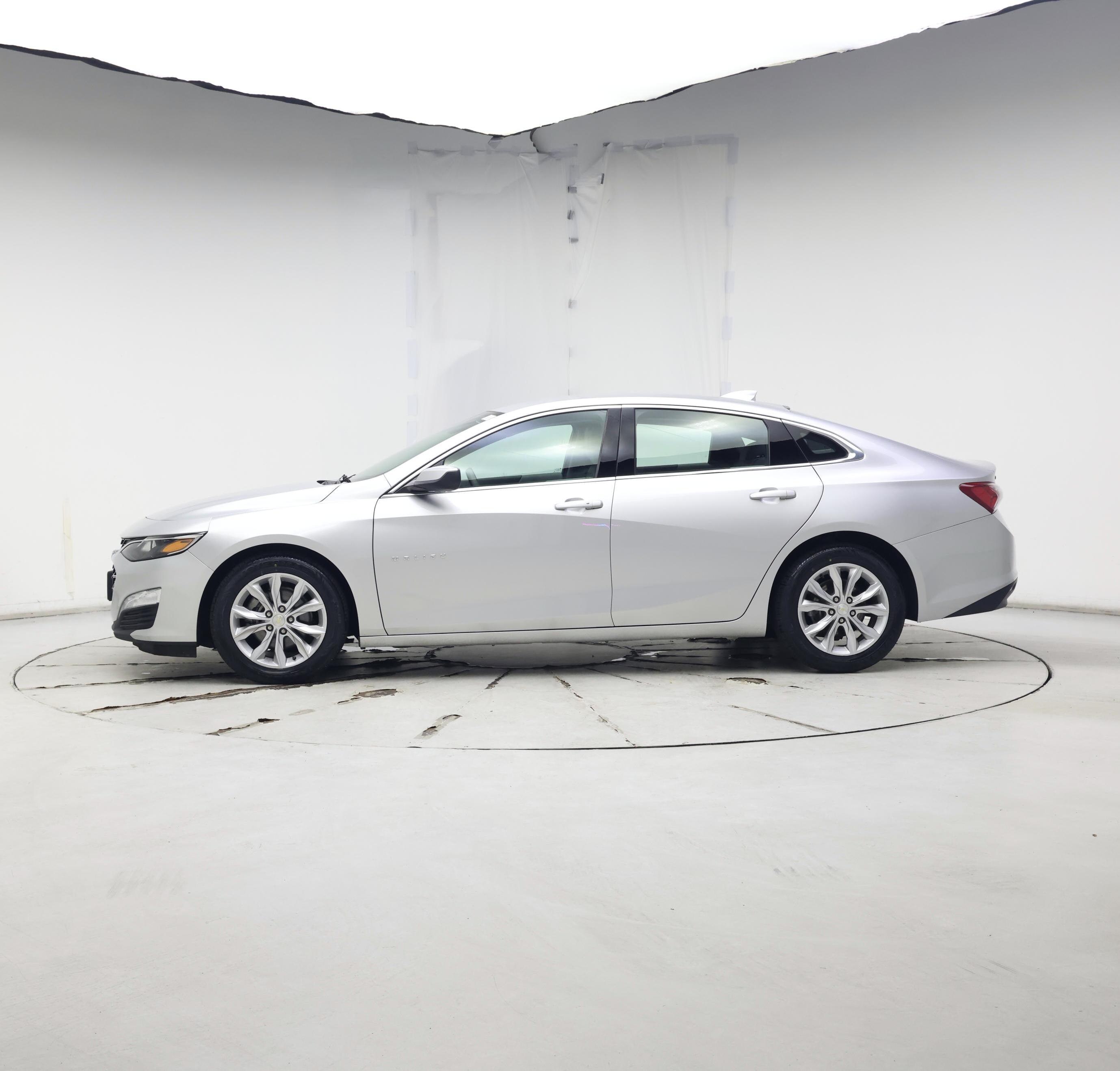 Thumbnail: 2020 Chevrolet Malibu - 3
