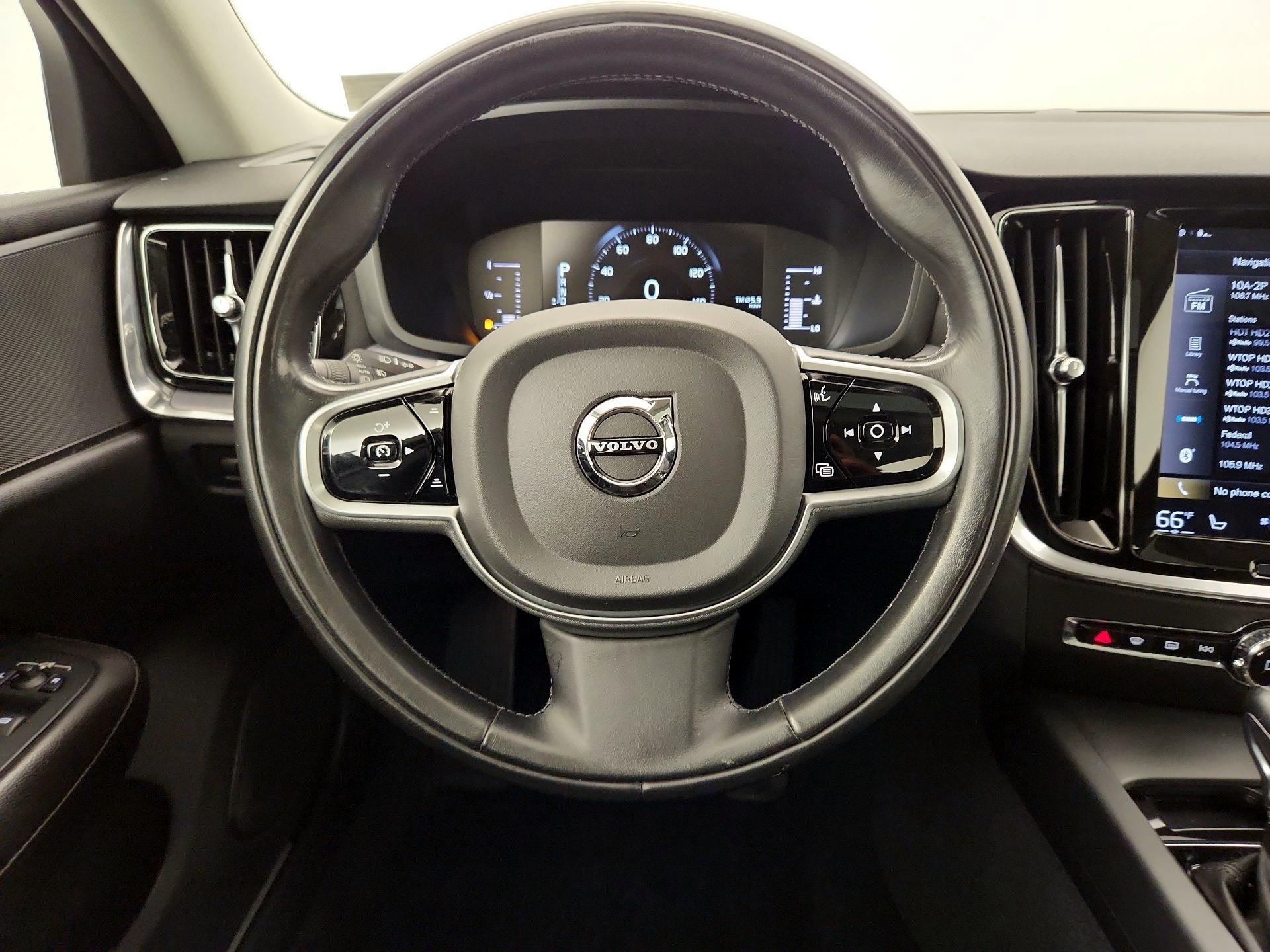 Thumbnail: 2019 Volvo S60 - 10