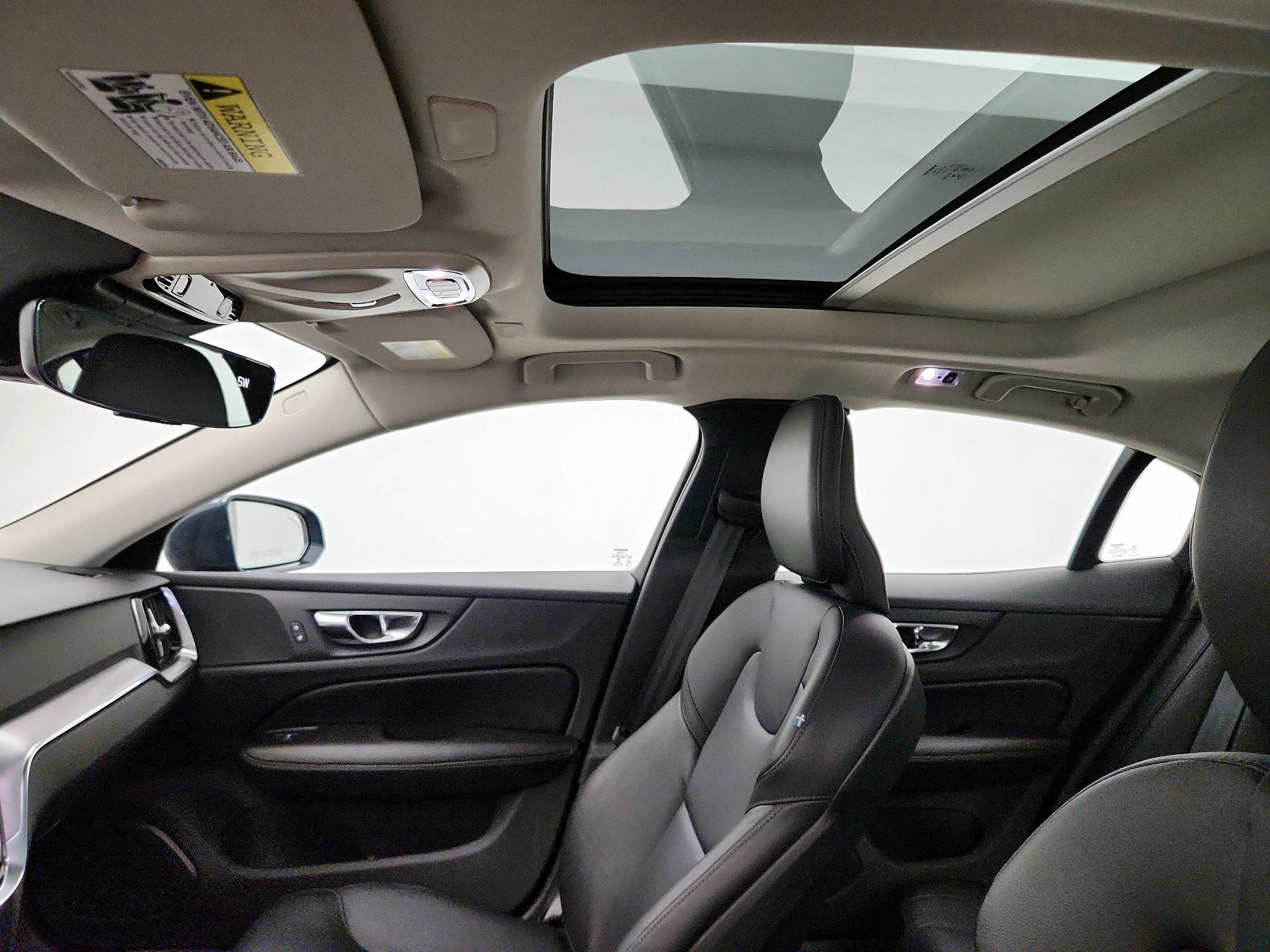Thumbnail: 2019 Volvo S60 - 20