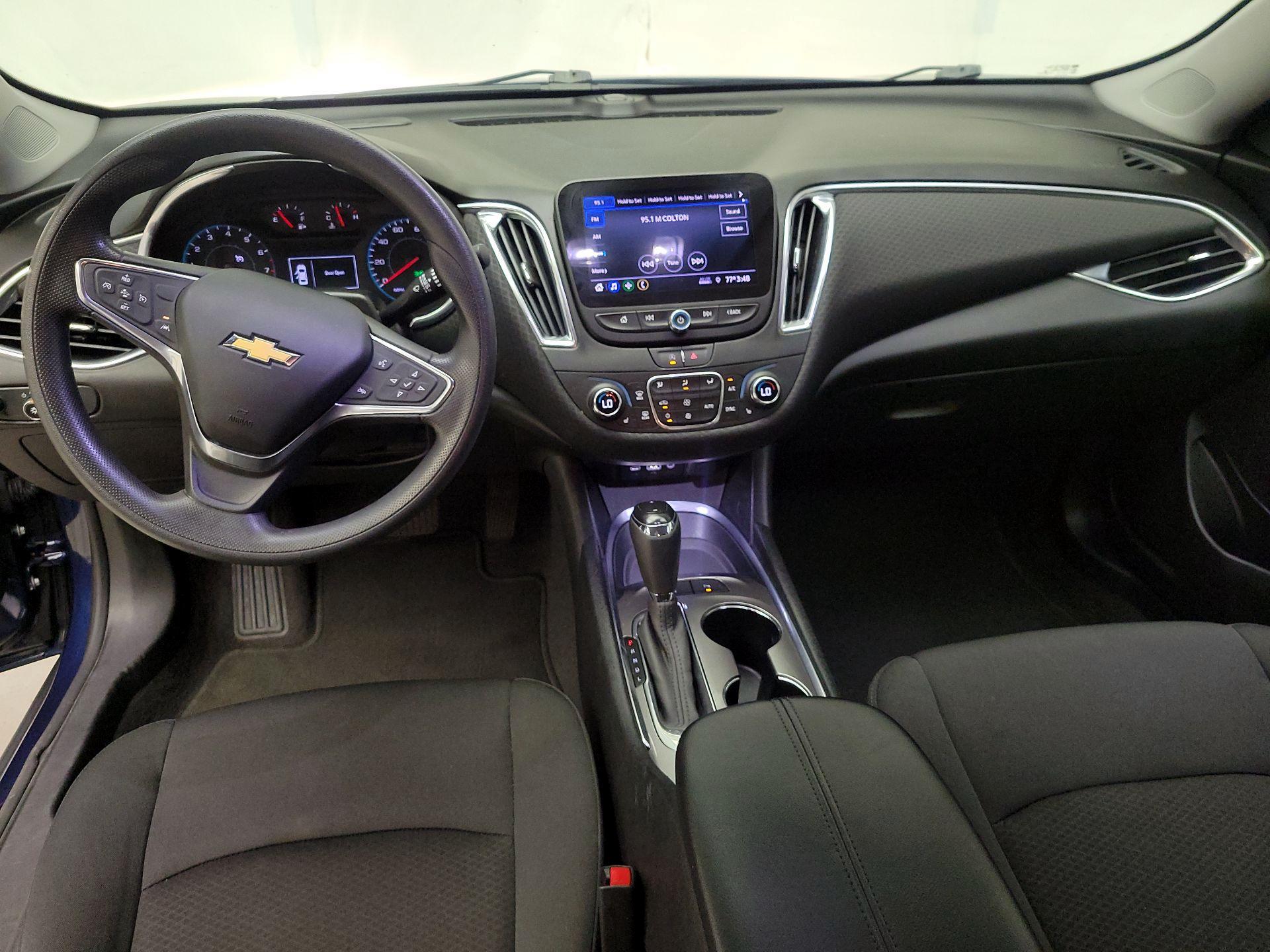 Thumbnail: 2020 Chevrolet Malibu - 9