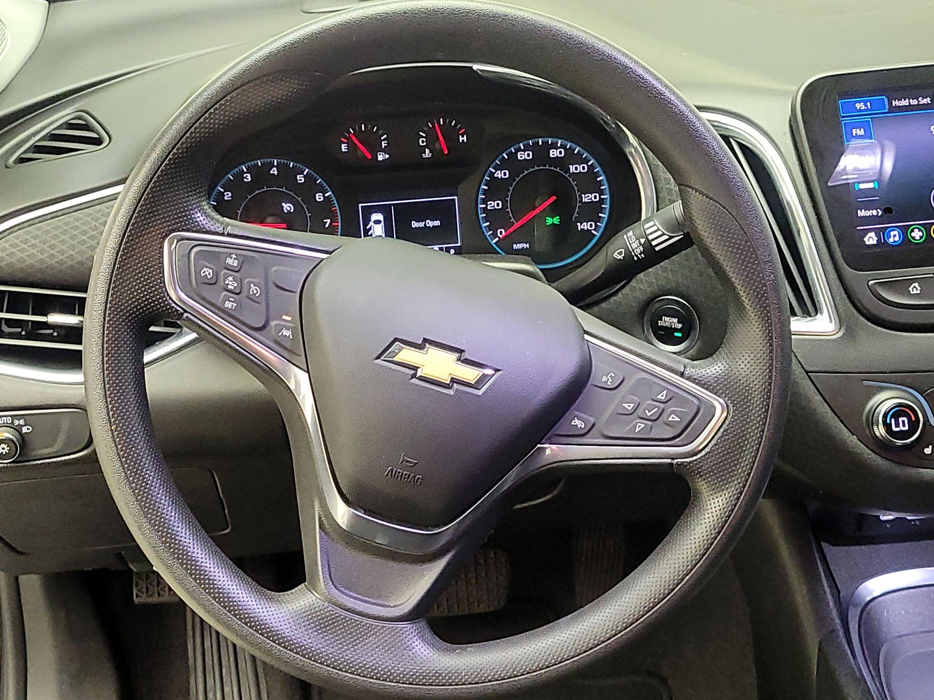 Thumbnail: 2020 Chevrolet Malibu - 10
