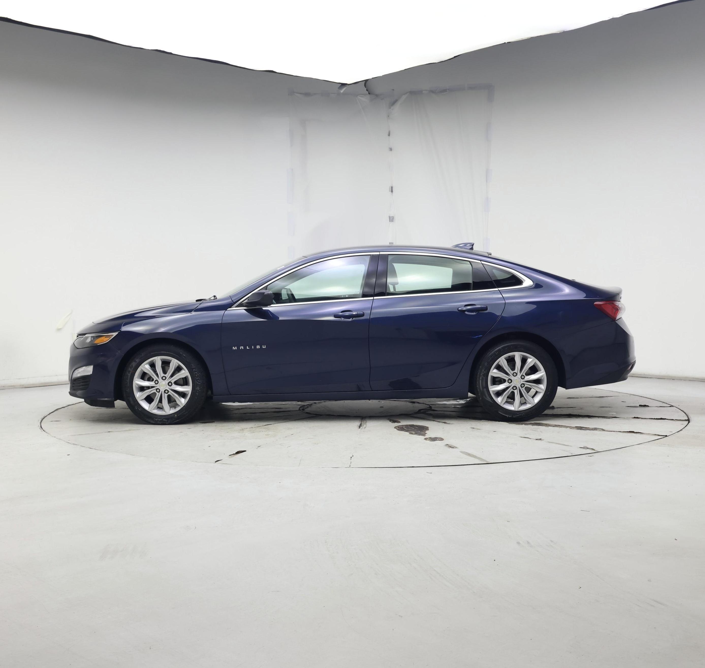 Thumbnail: 2020 Chevrolet Malibu - 3
