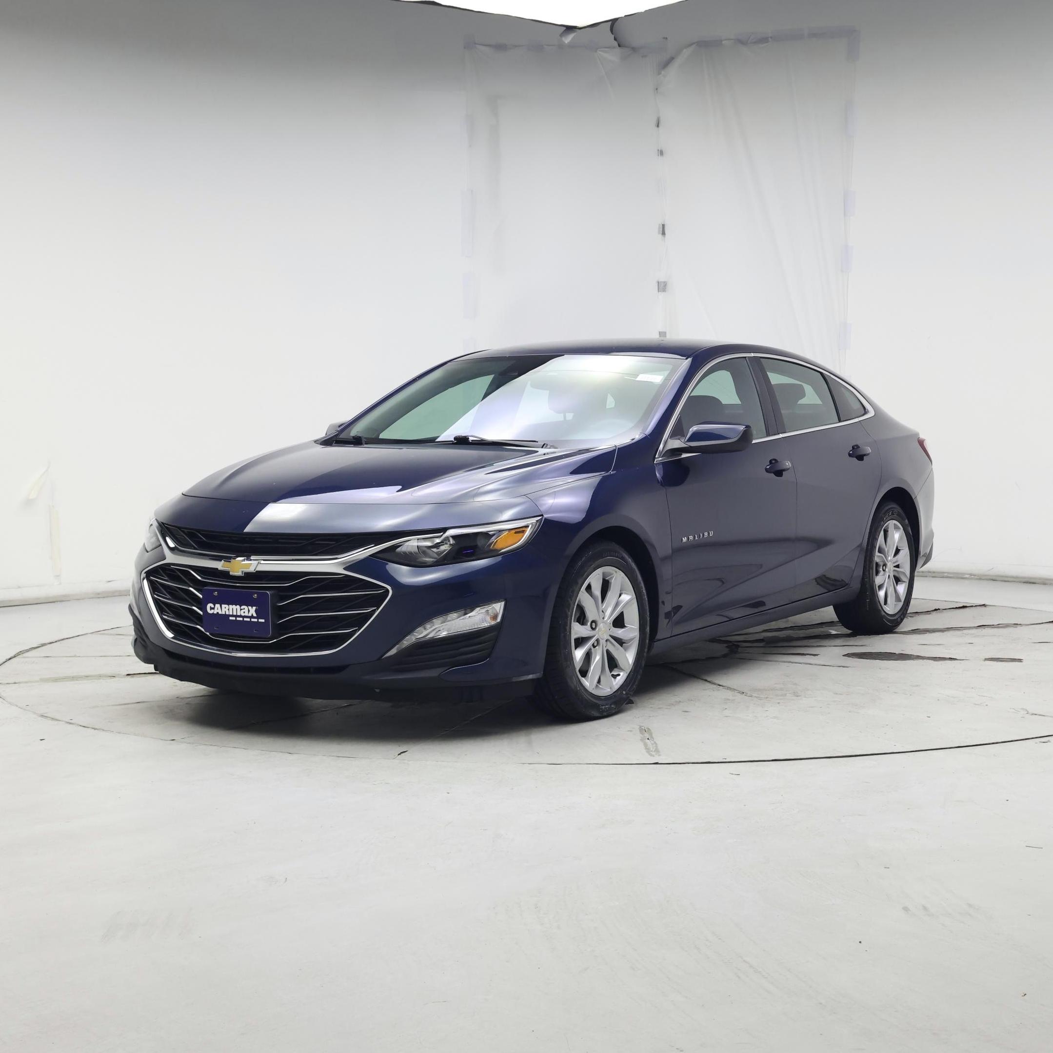Thumbnail: 2020 Chevrolet Malibu - 4