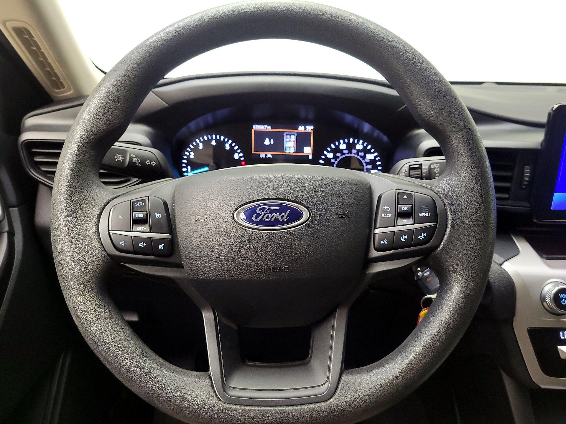 Thumbnail: 2021 Ford Explorer - 10