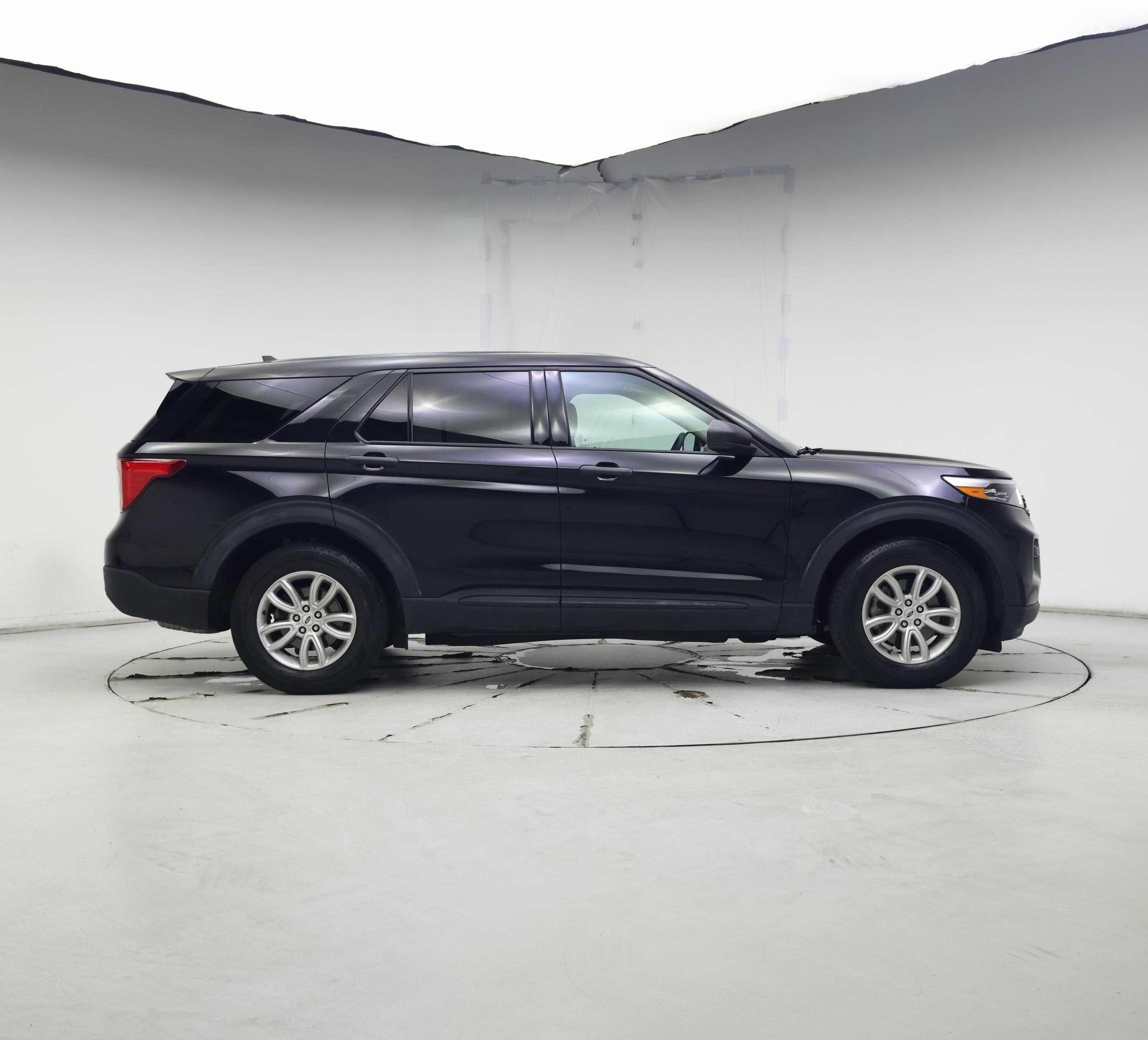 Thumbnail: 2021 Ford Explorer - 7