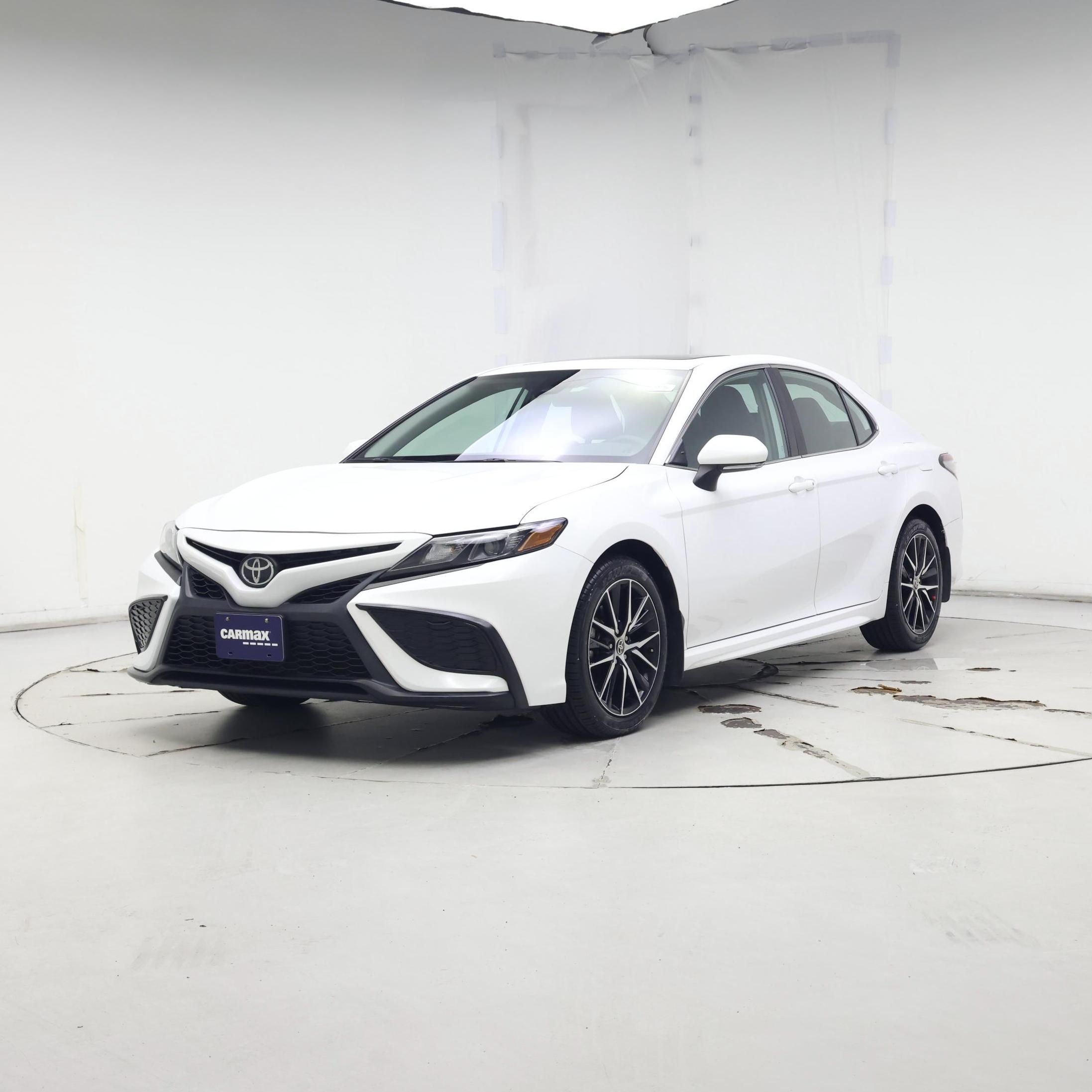Thumbnail: 2022 Toyota Camry - 4