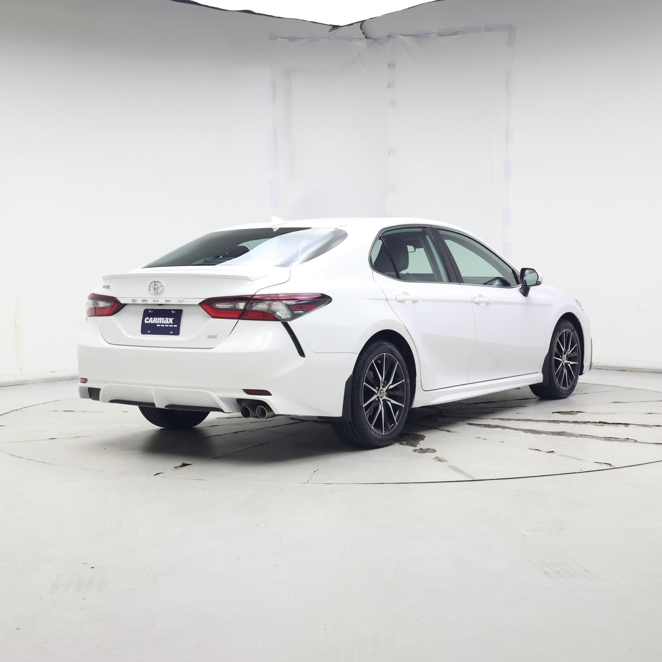 Thumbnail: 2022 Toyota Camry - 8