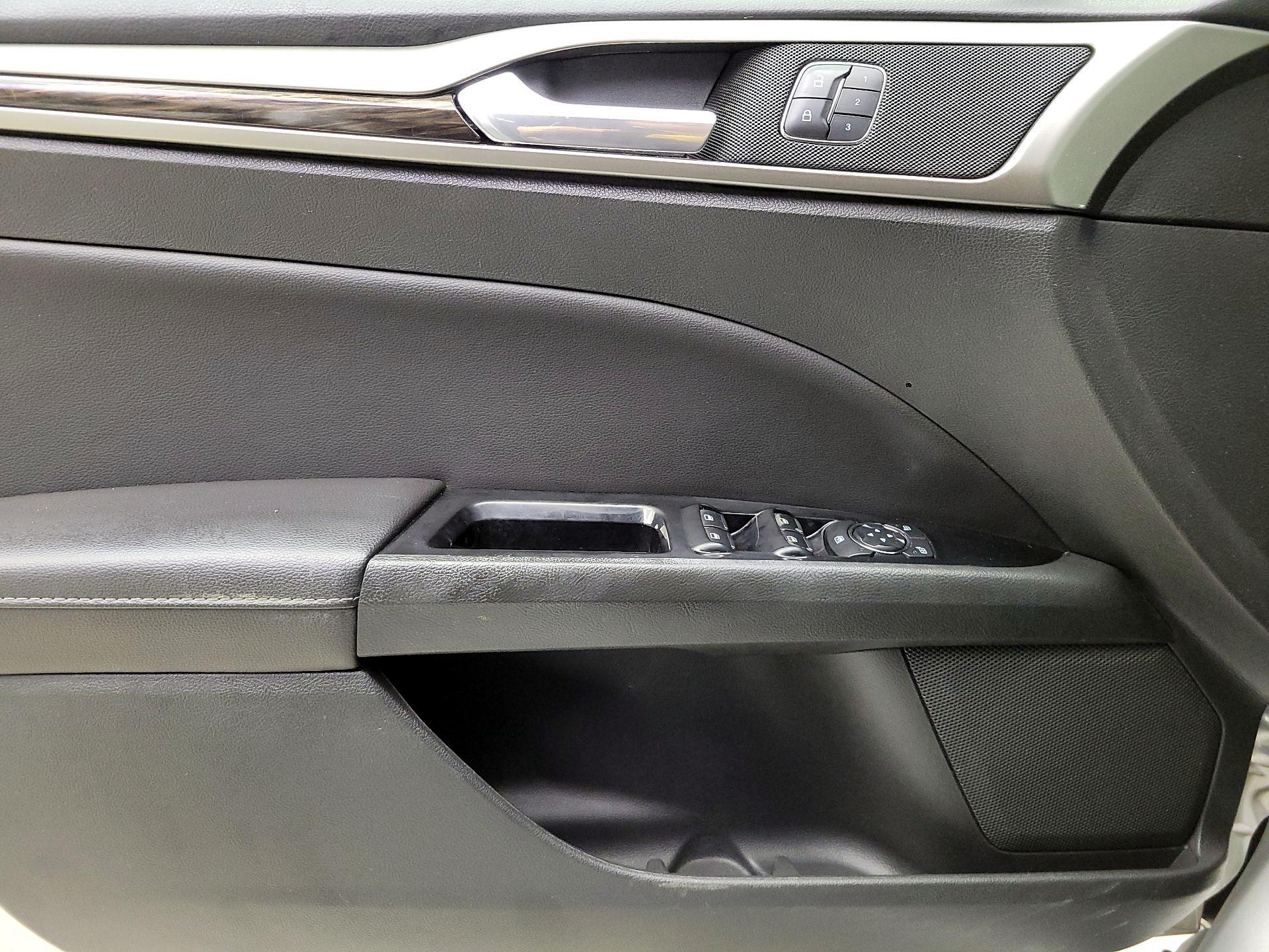 Thumbnail: 2014 Ford Fusion - 12