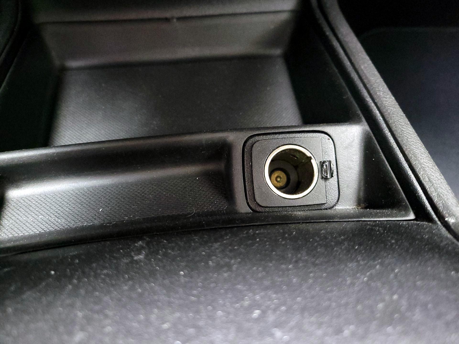 Thumbnail: 2014 Ford Fusion - 17