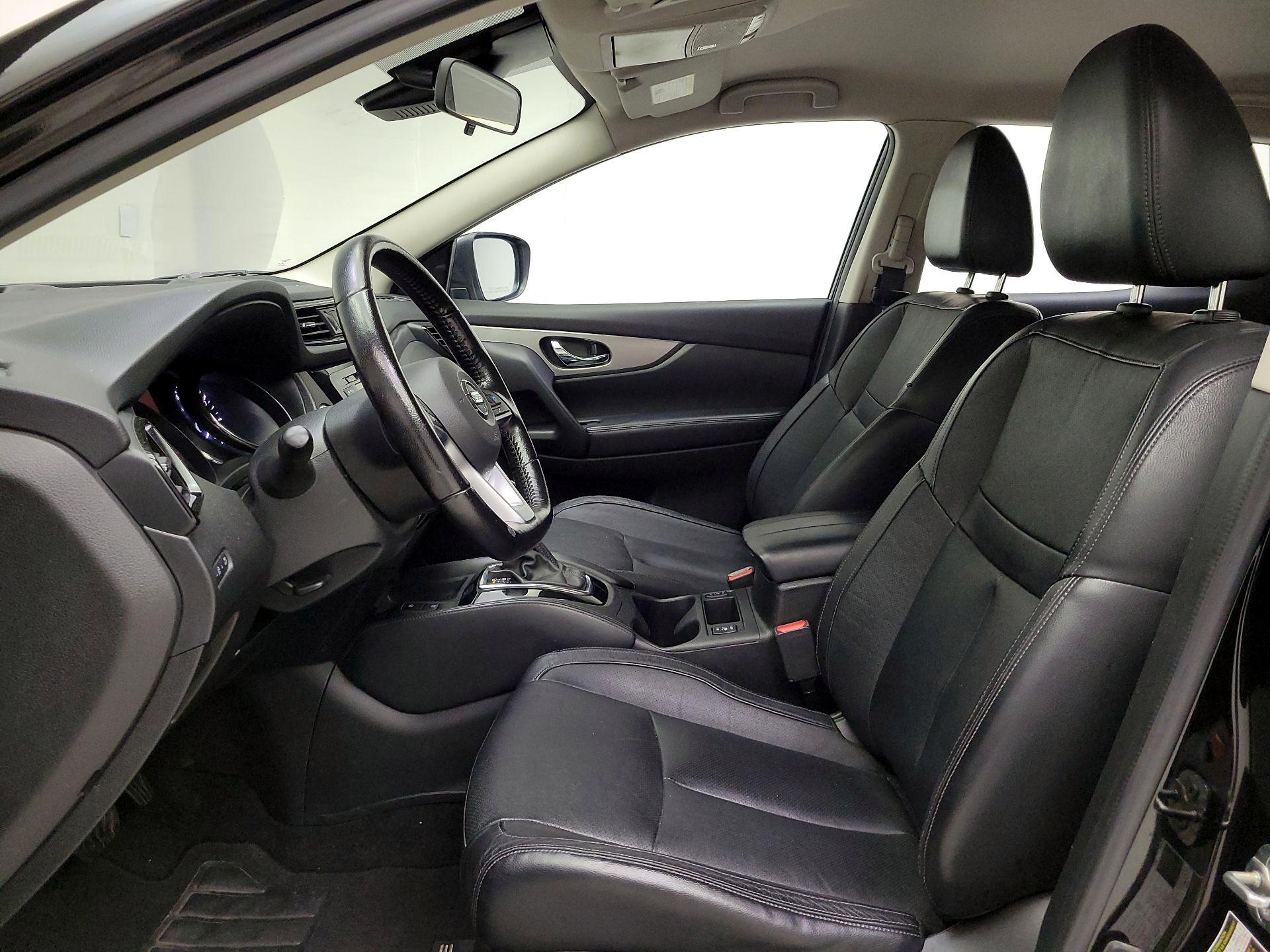 Thumbnail: 2020 Nissan Rogue Sport - 11