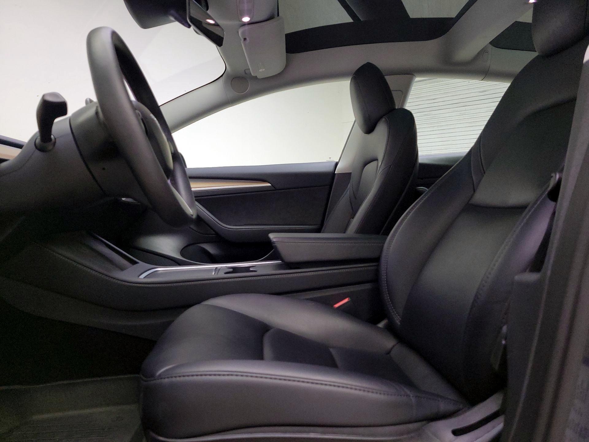 Thumbnail: 2023 Tesla Model 3 - 11