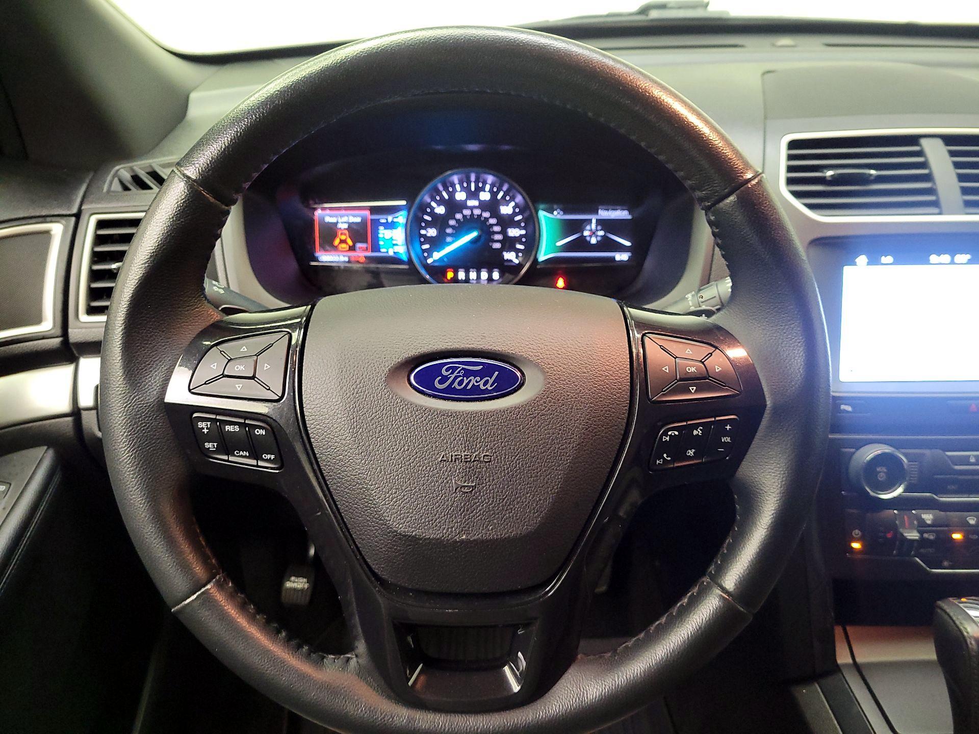 Thumbnail: 2017 Ford Explorer - 10
