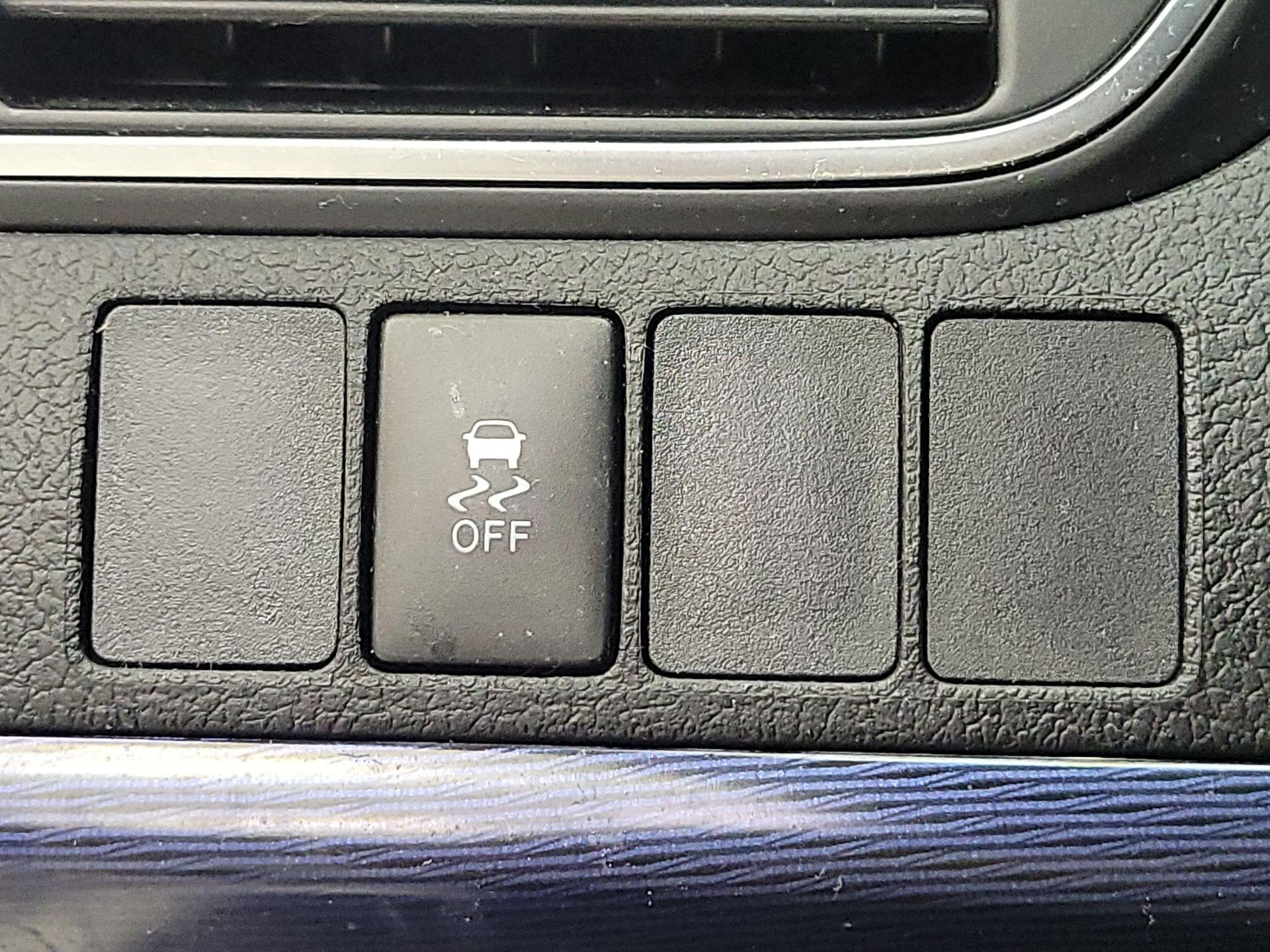 Thumbnail: 2016 Toyota Camry - 13