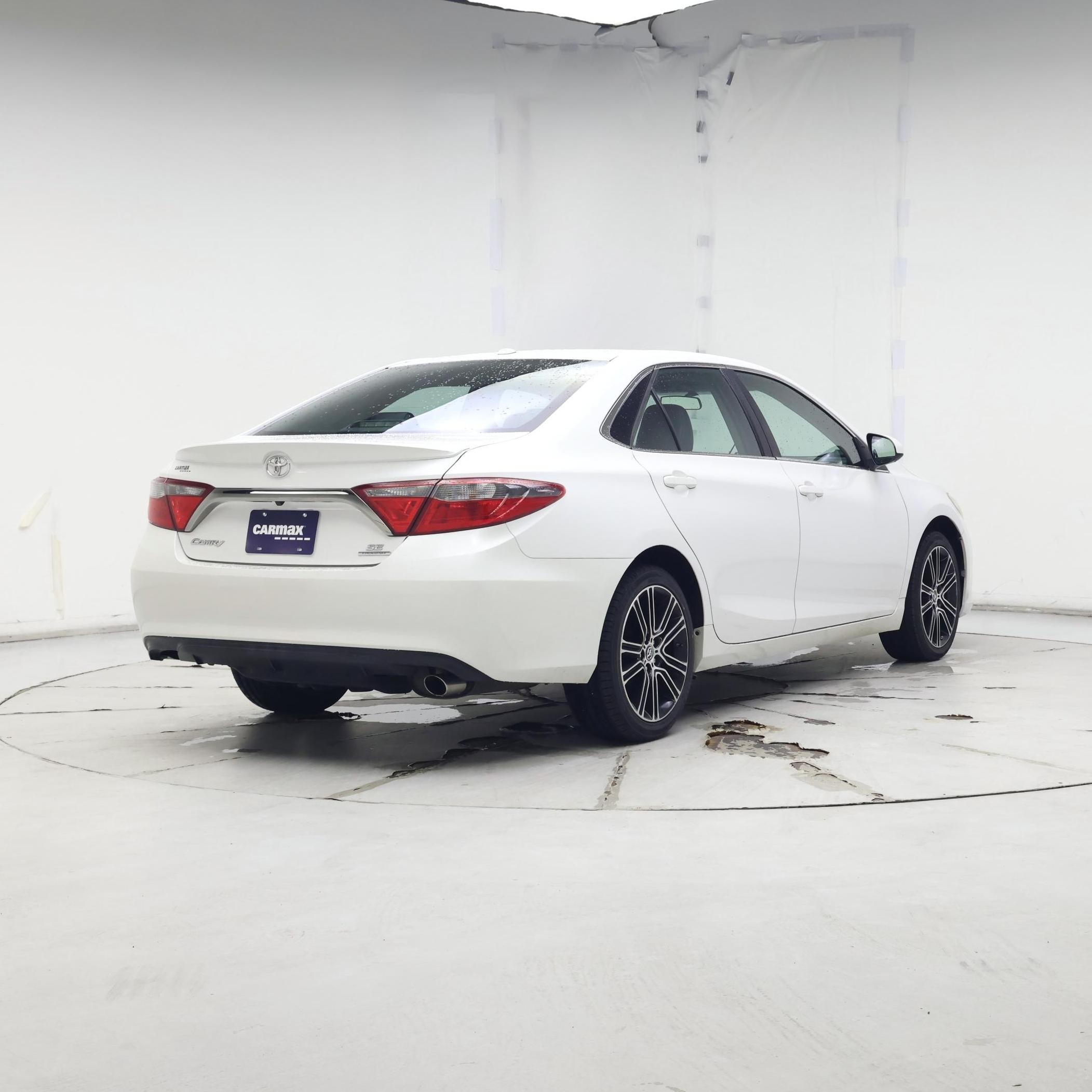 Thumbnail: 2016 Toyota Camry - 8