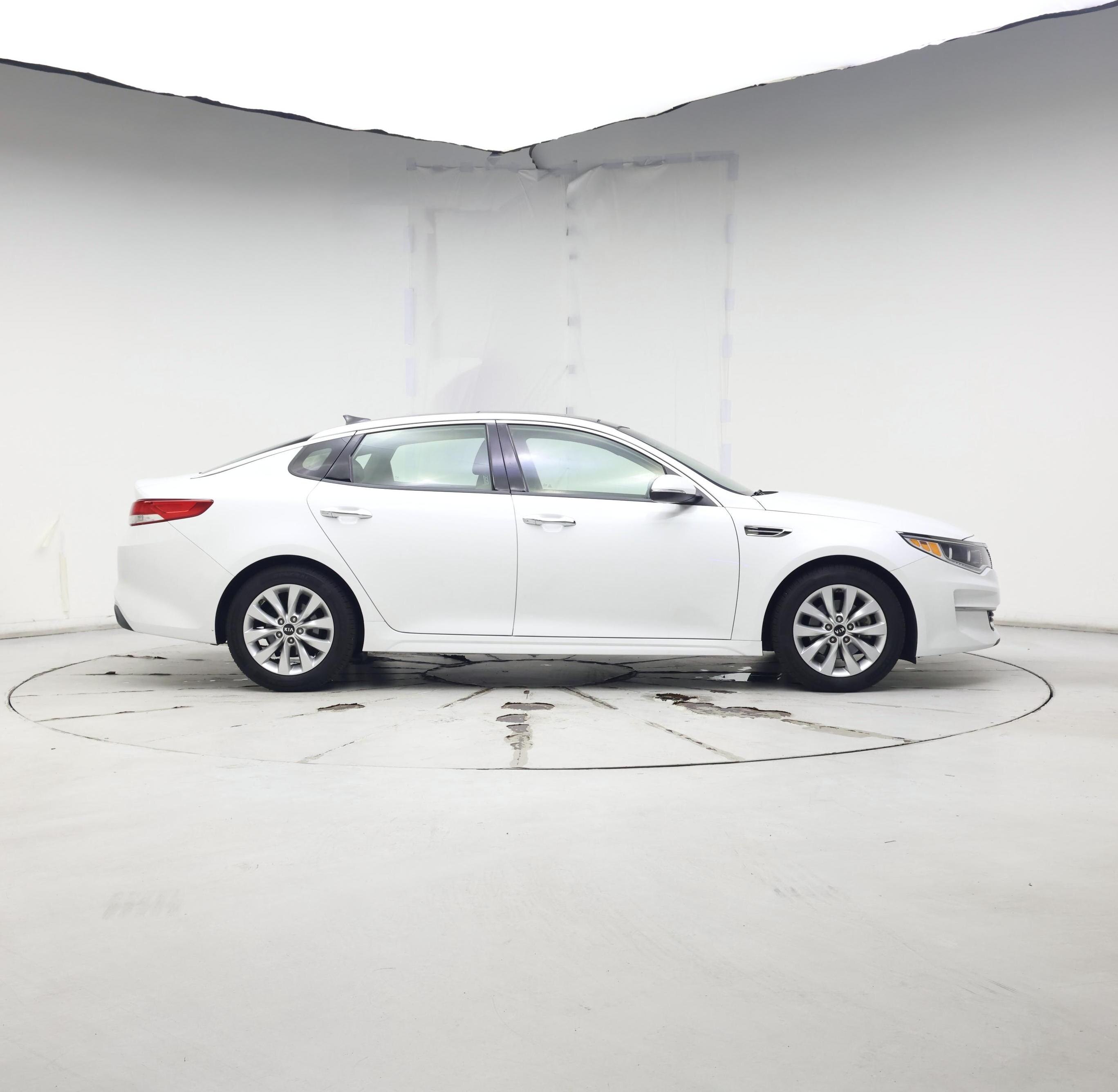 Thumbnail: 2016 Kia Optima - 7