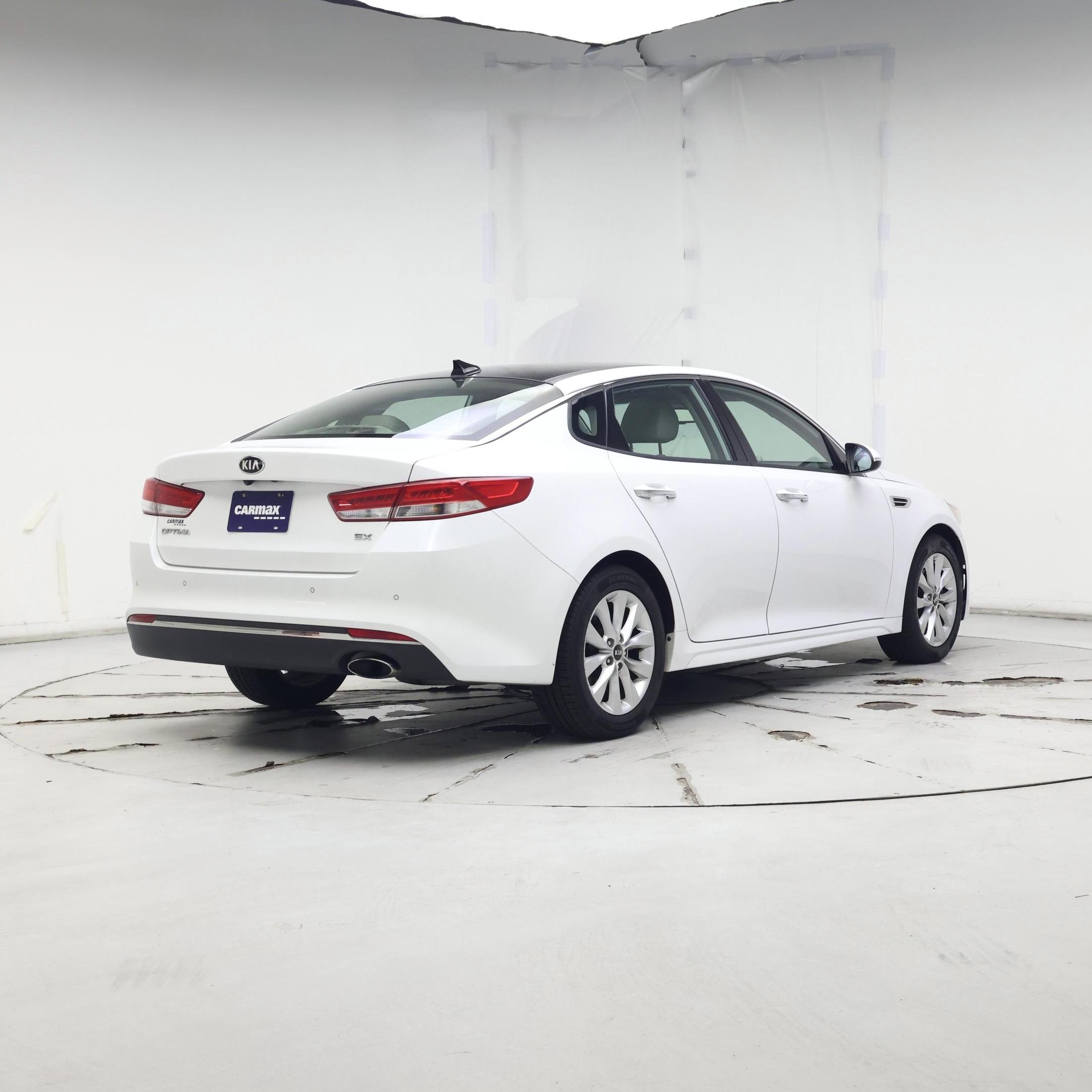 Thumbnail: 2016 Kia Optima - 8