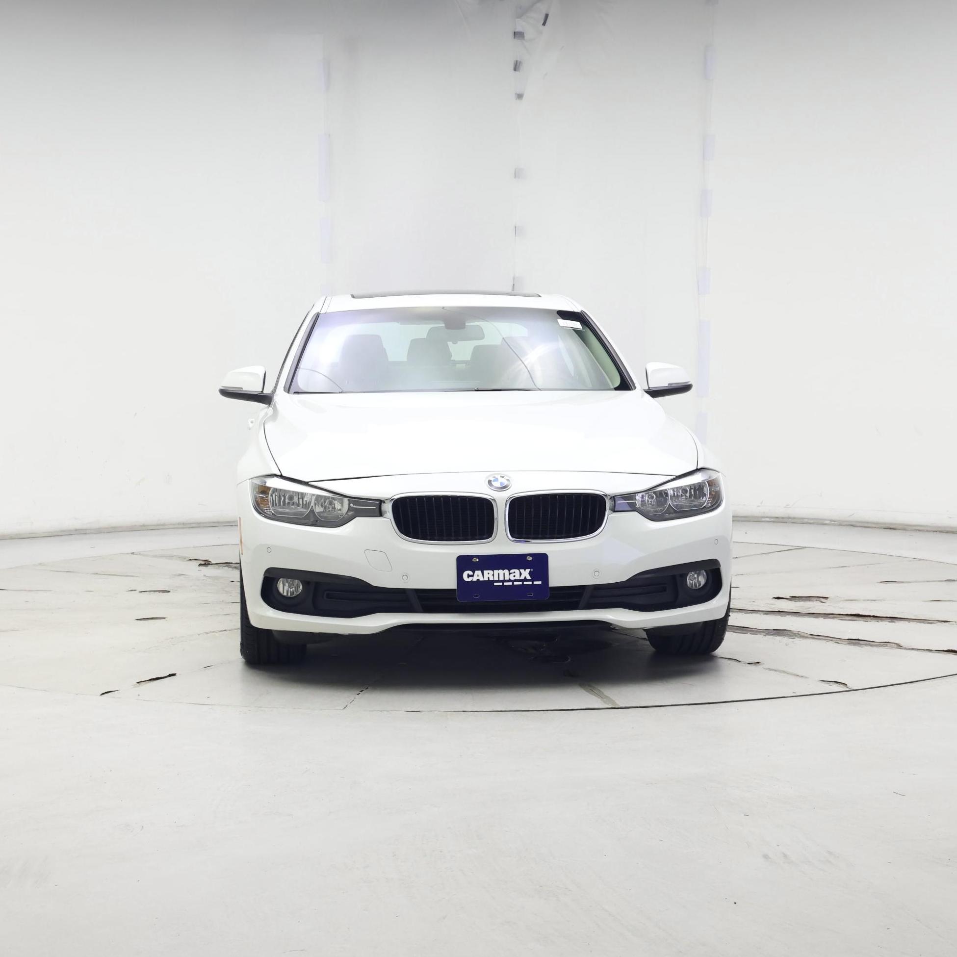 Thumbnail: 2017 BMW 3 Series - 5
