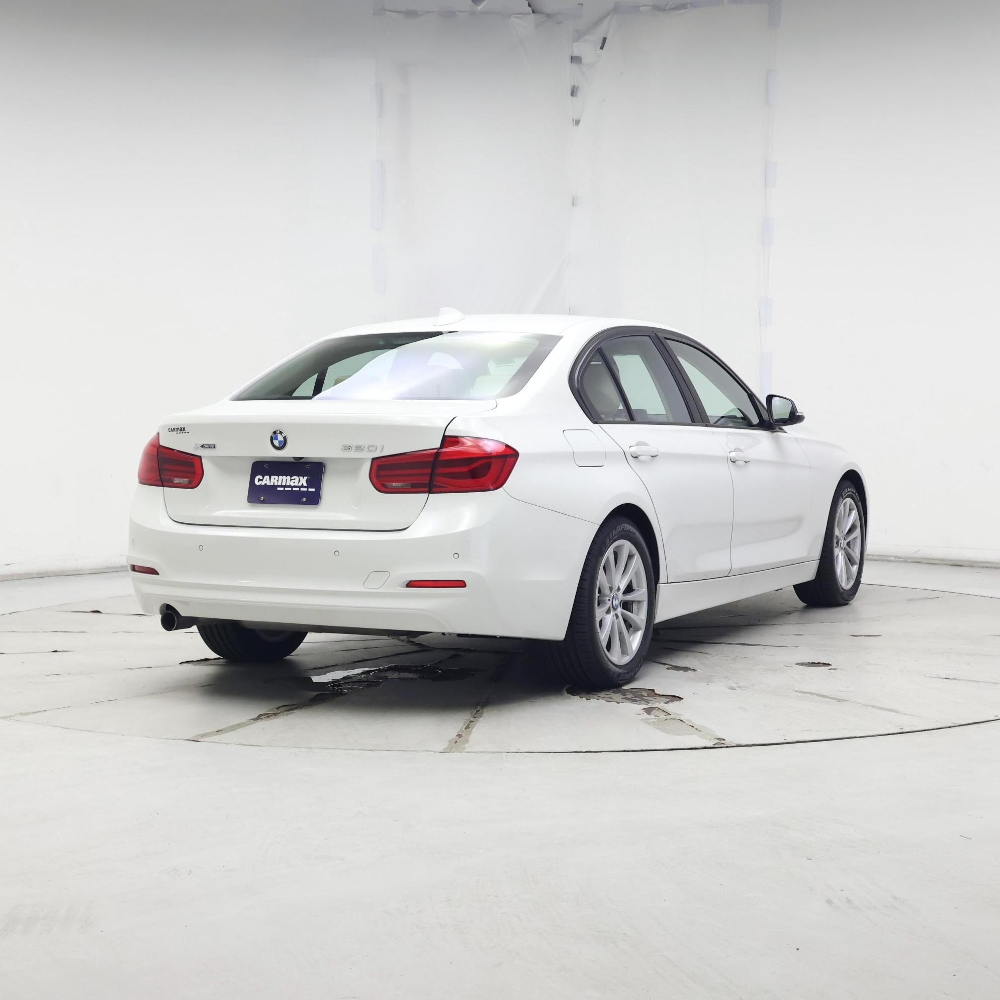 Thumbnail: 2017 BMW 3 Series - 8